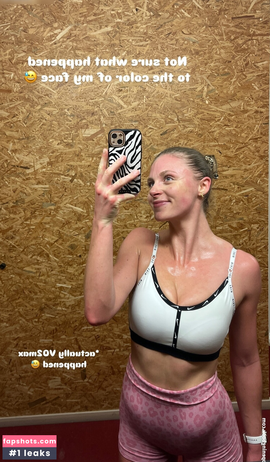 Svenja Sommer gallery photo #16