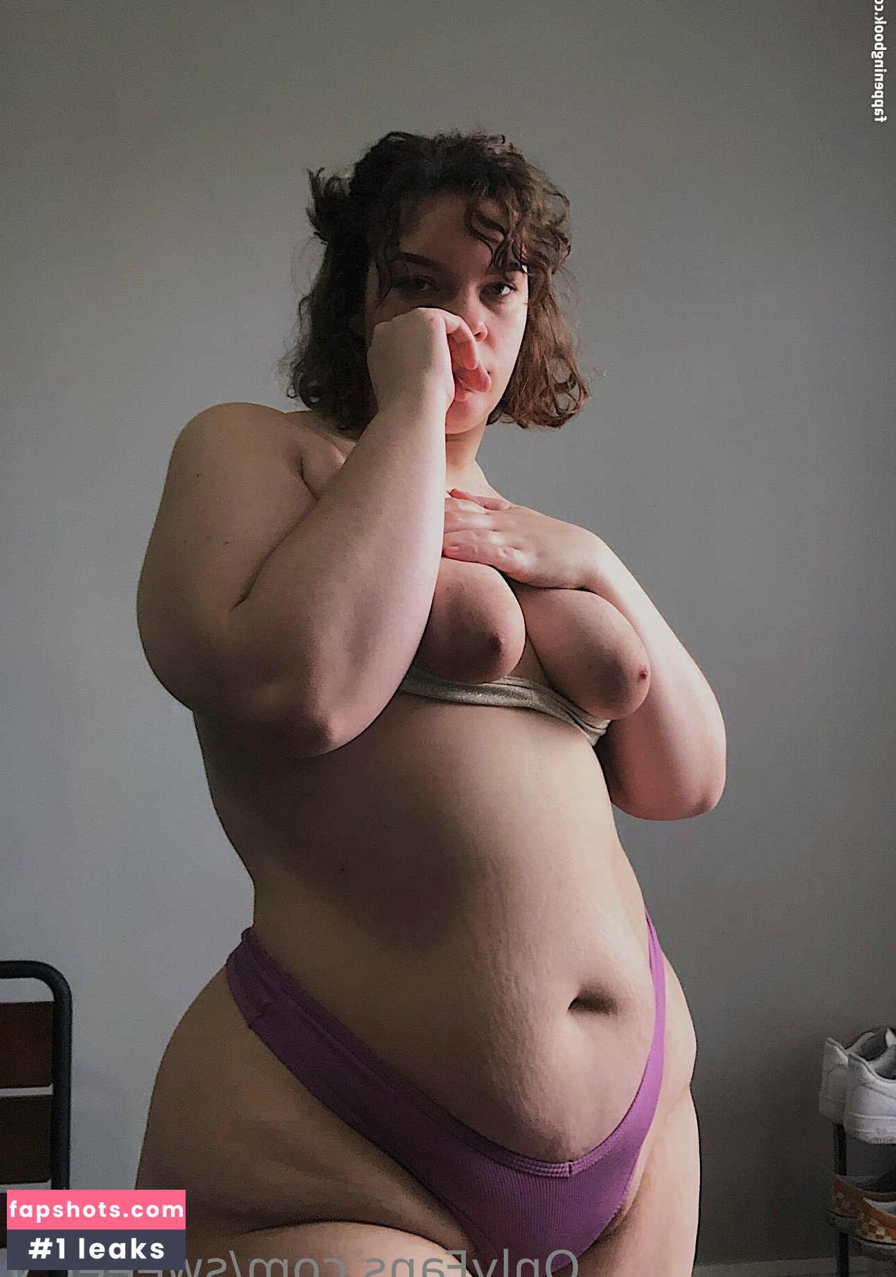 Sweeet_V gallery photo #25