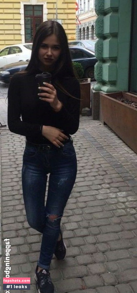 Sweet Kayley gallery photo #21