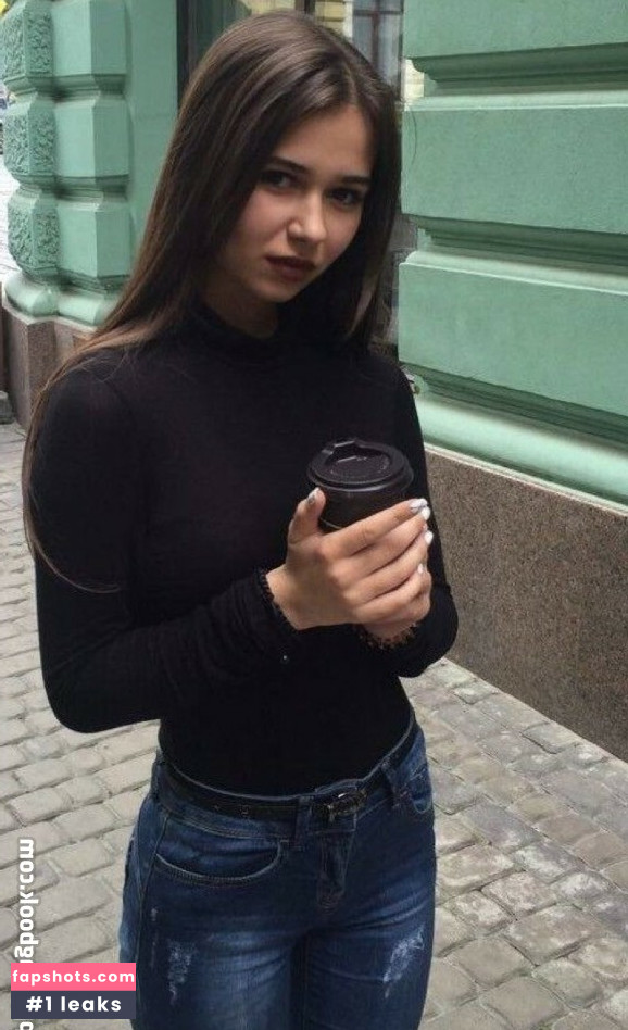 Sweet Kayley gallery photo #40