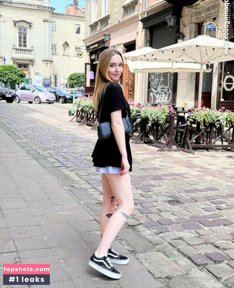 sweet_kira18 Nude Leaks OnlyFans Photos #25 - LeakJerk