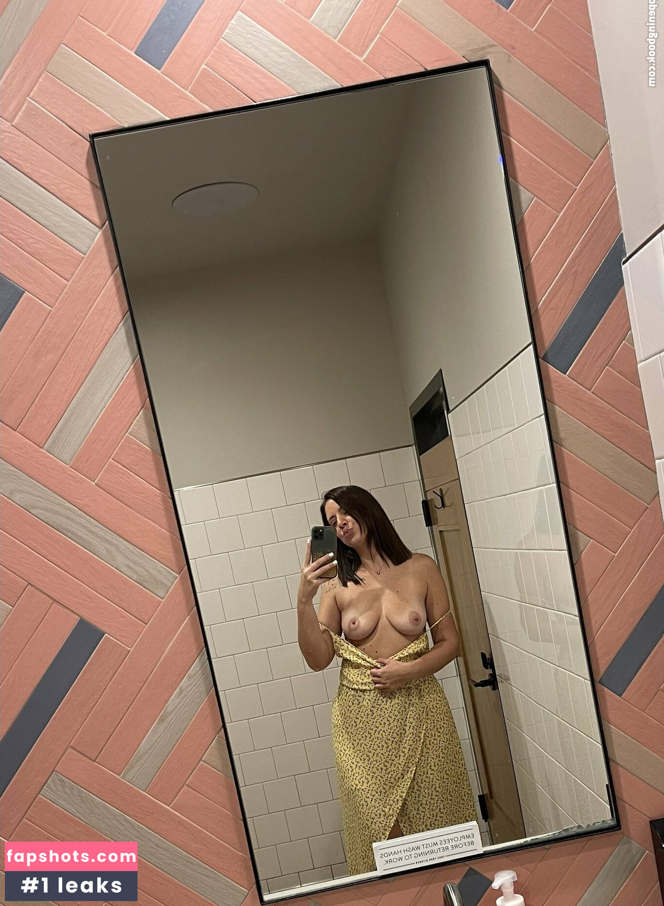 Sweet Summer nude babe gallery