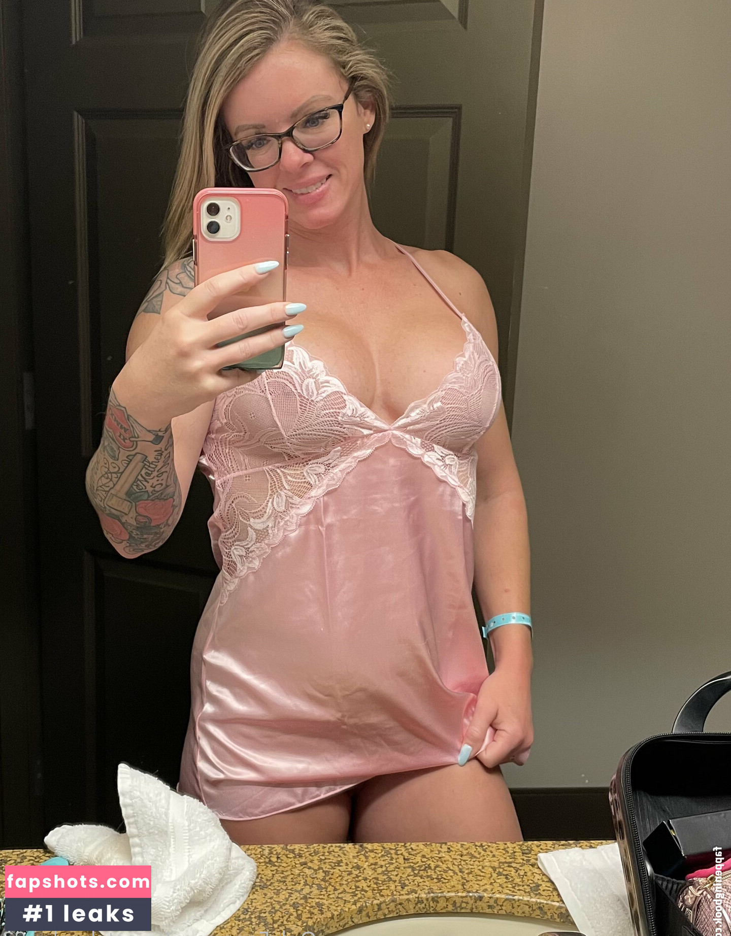 Sweetcheeks_83 gallery photo #65