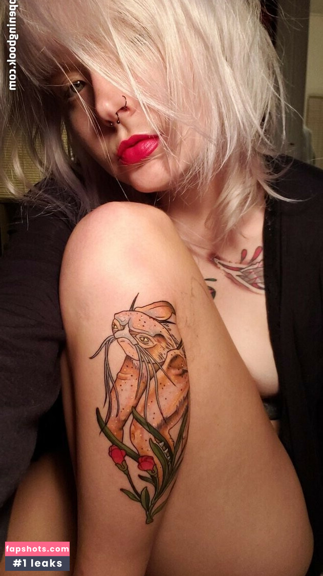 sweetfaebelle gallery photo #36