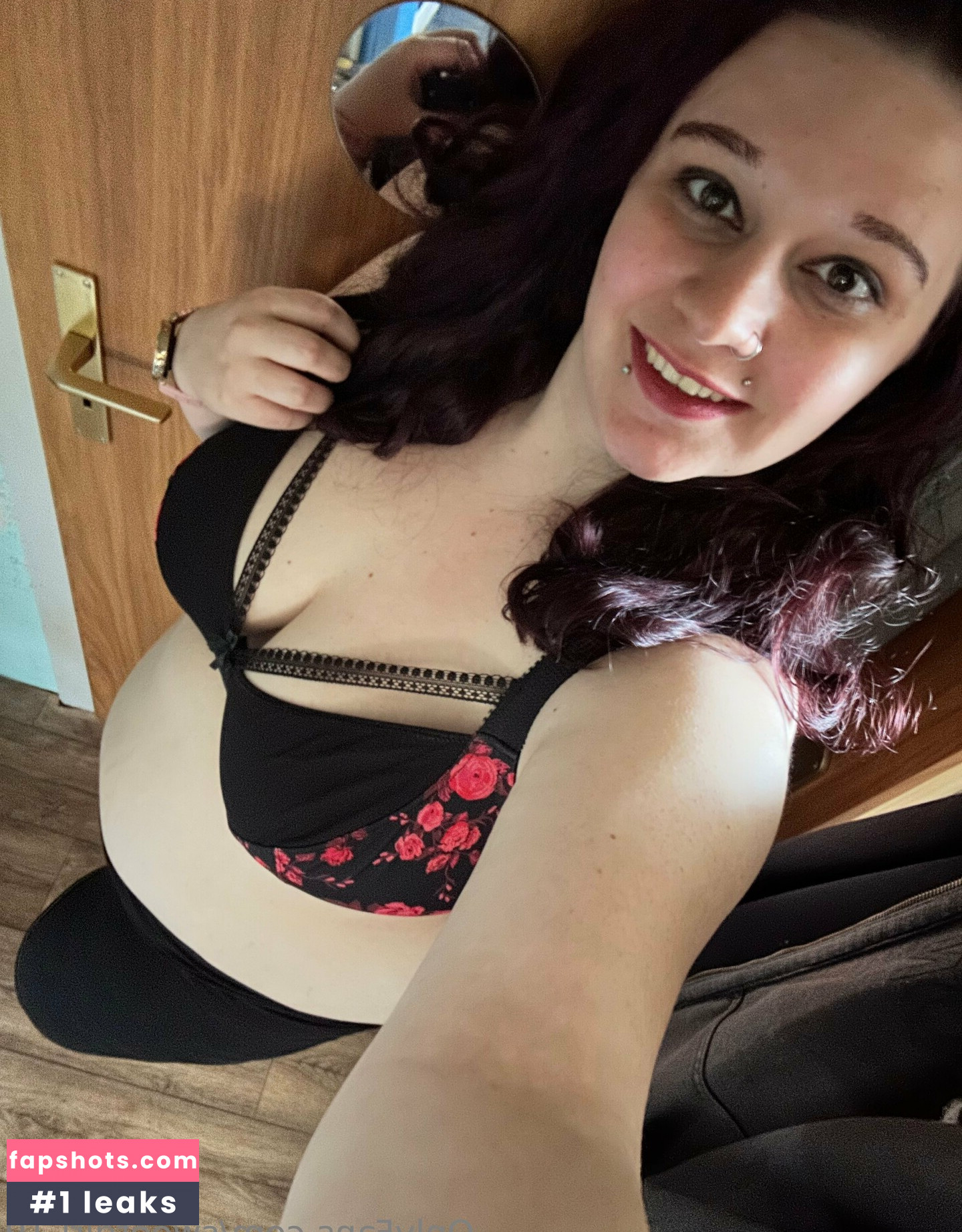 sweetgirl-19 gallery photo #4