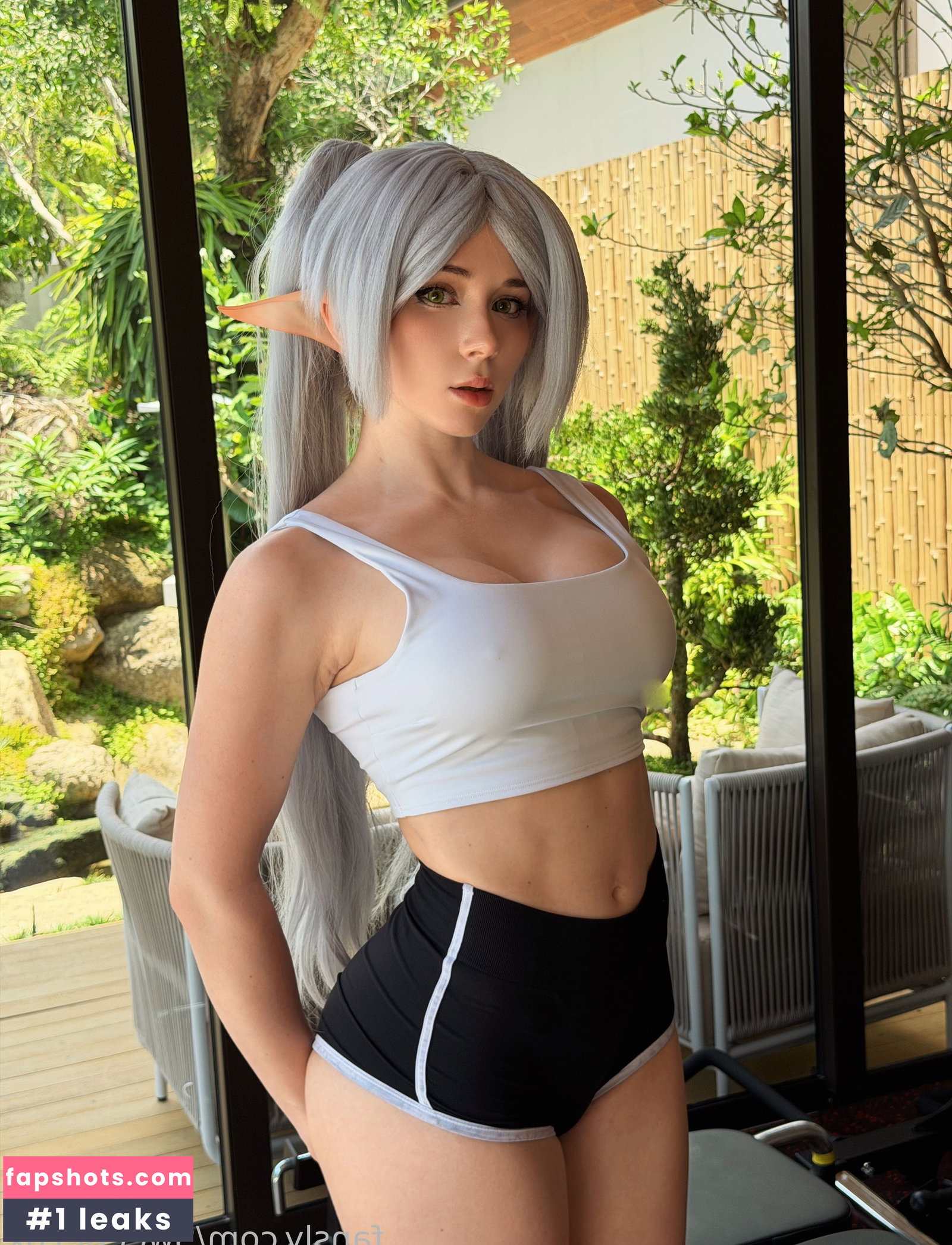 Sweetie Fox gallery photo #530