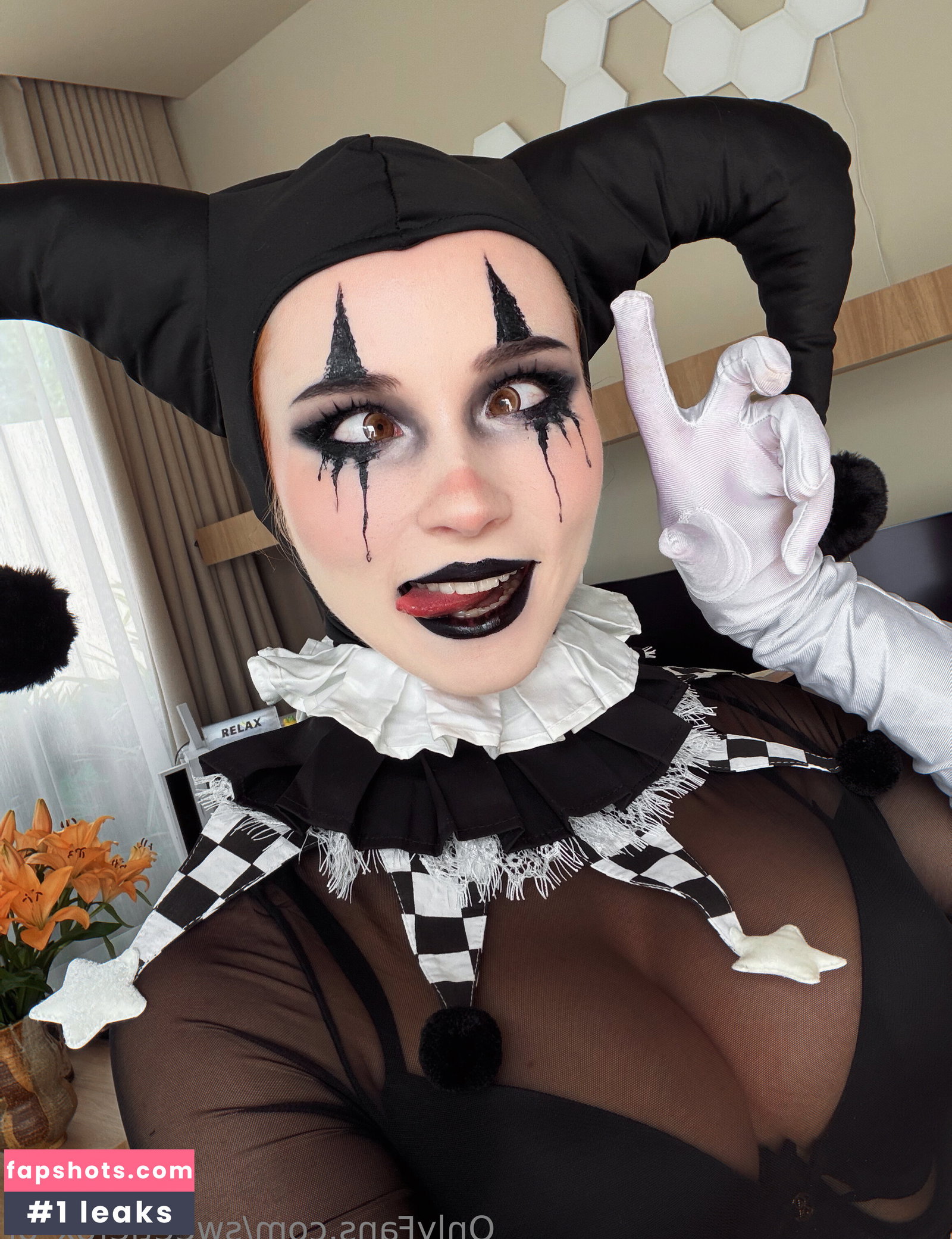 Sweetie Fox gallery photo #942