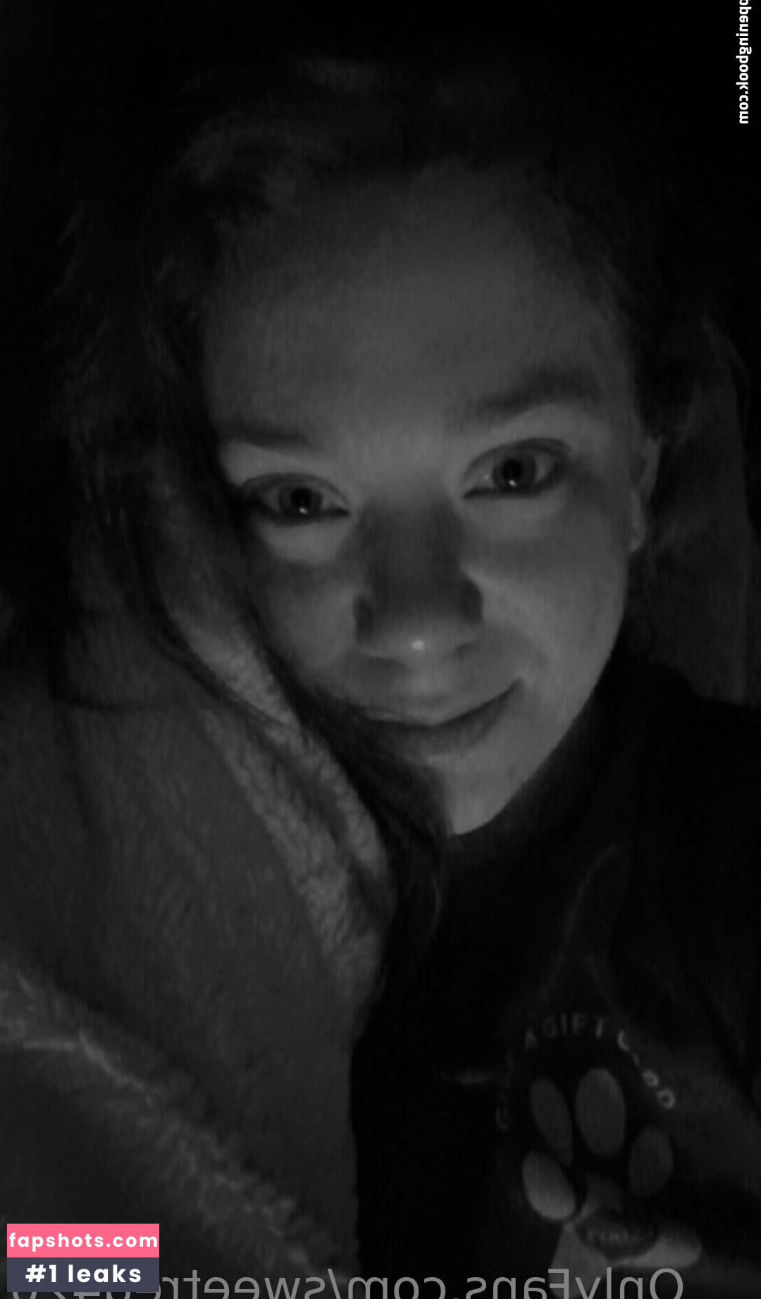 sweetred420 gallery photo #2