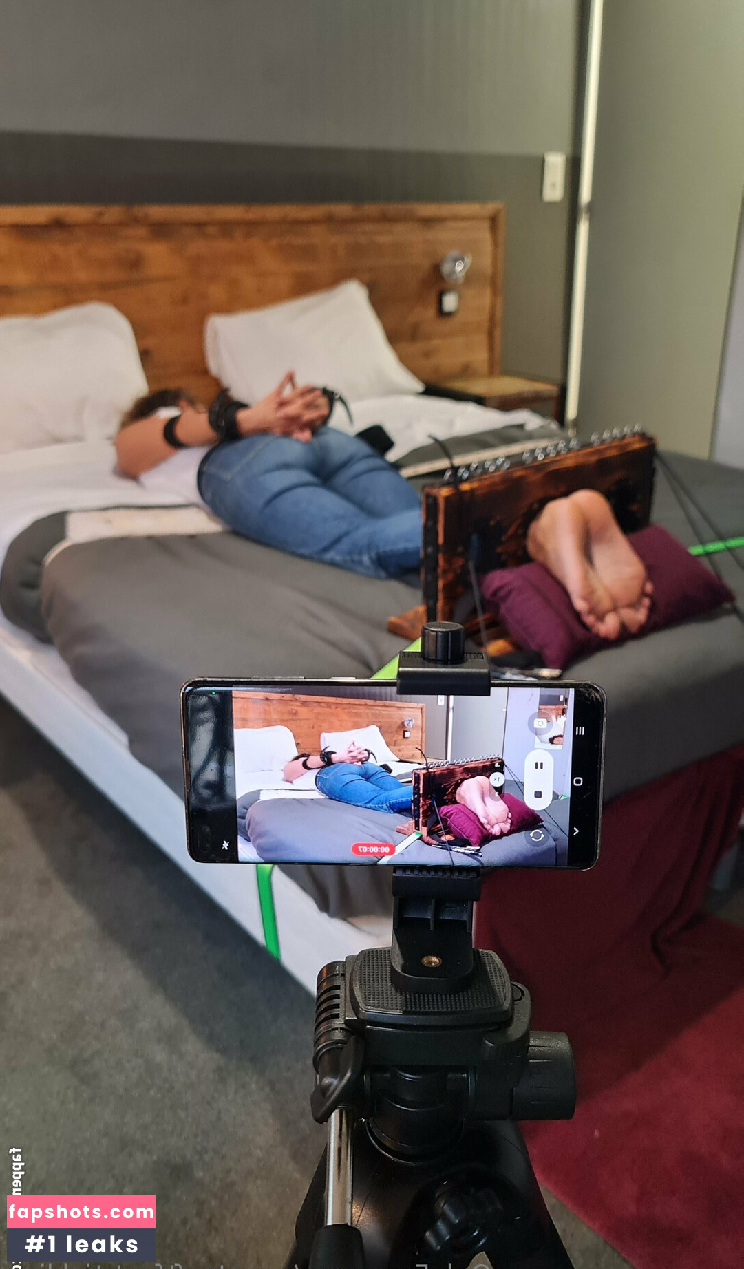 sweetsoftfeet-tickling gallery photo #5