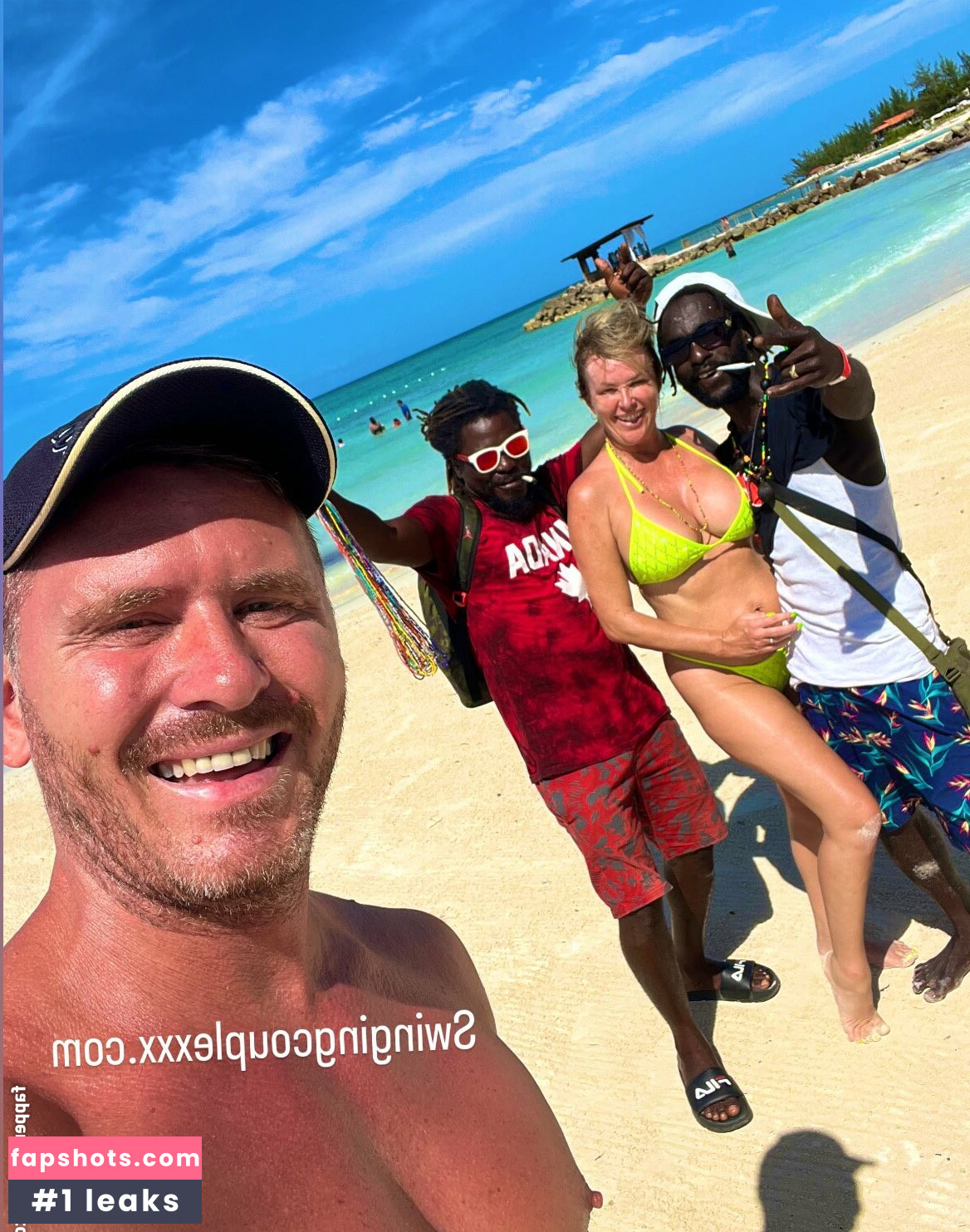 Swingingcouple gallery photo #14