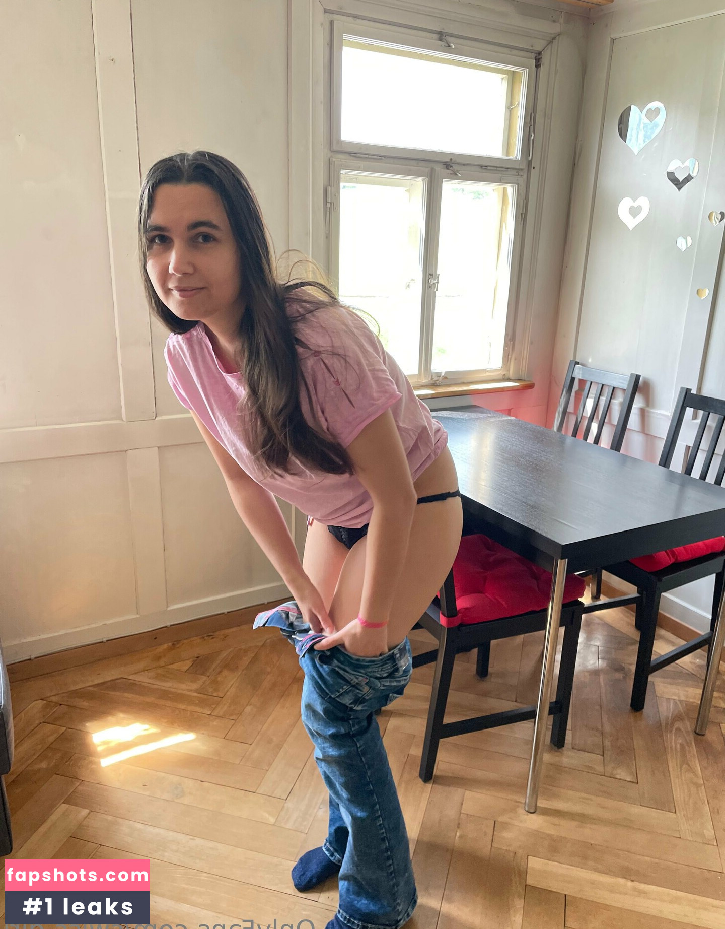 swiss-girl-vanessa gallery photo #12