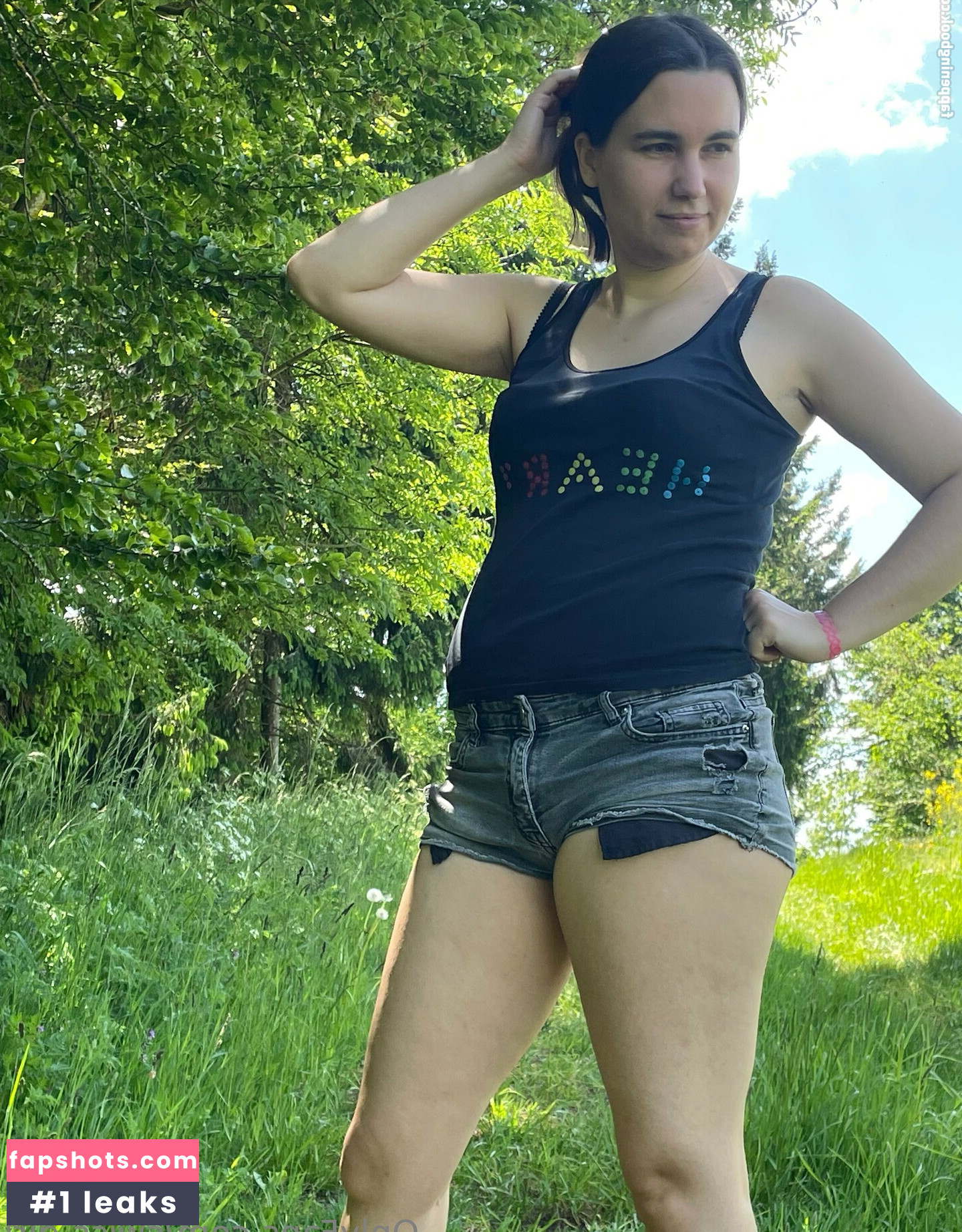 swiss-girl-vanessa gallery photo #17