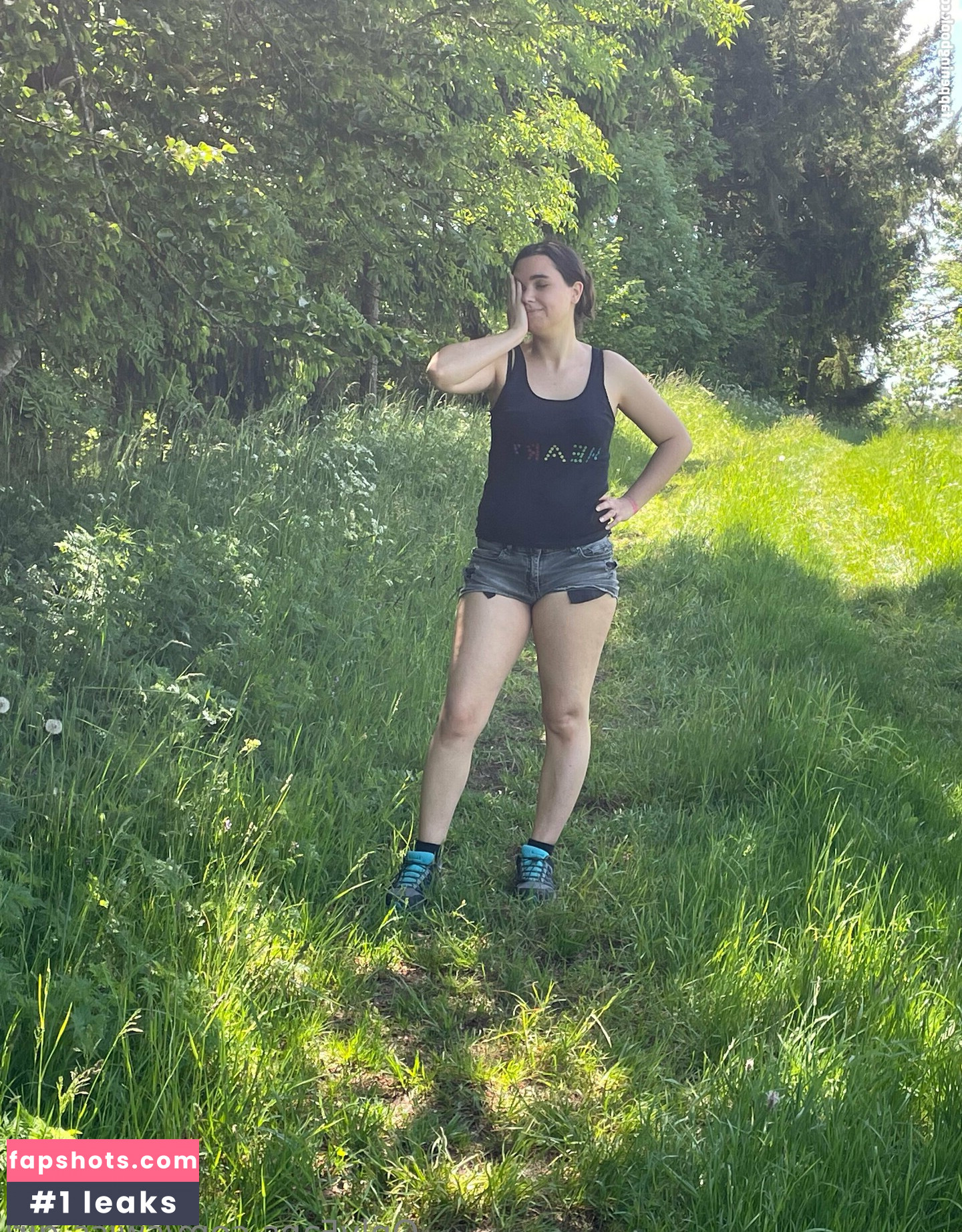 swiss-girl-vanessa gallery photo #23