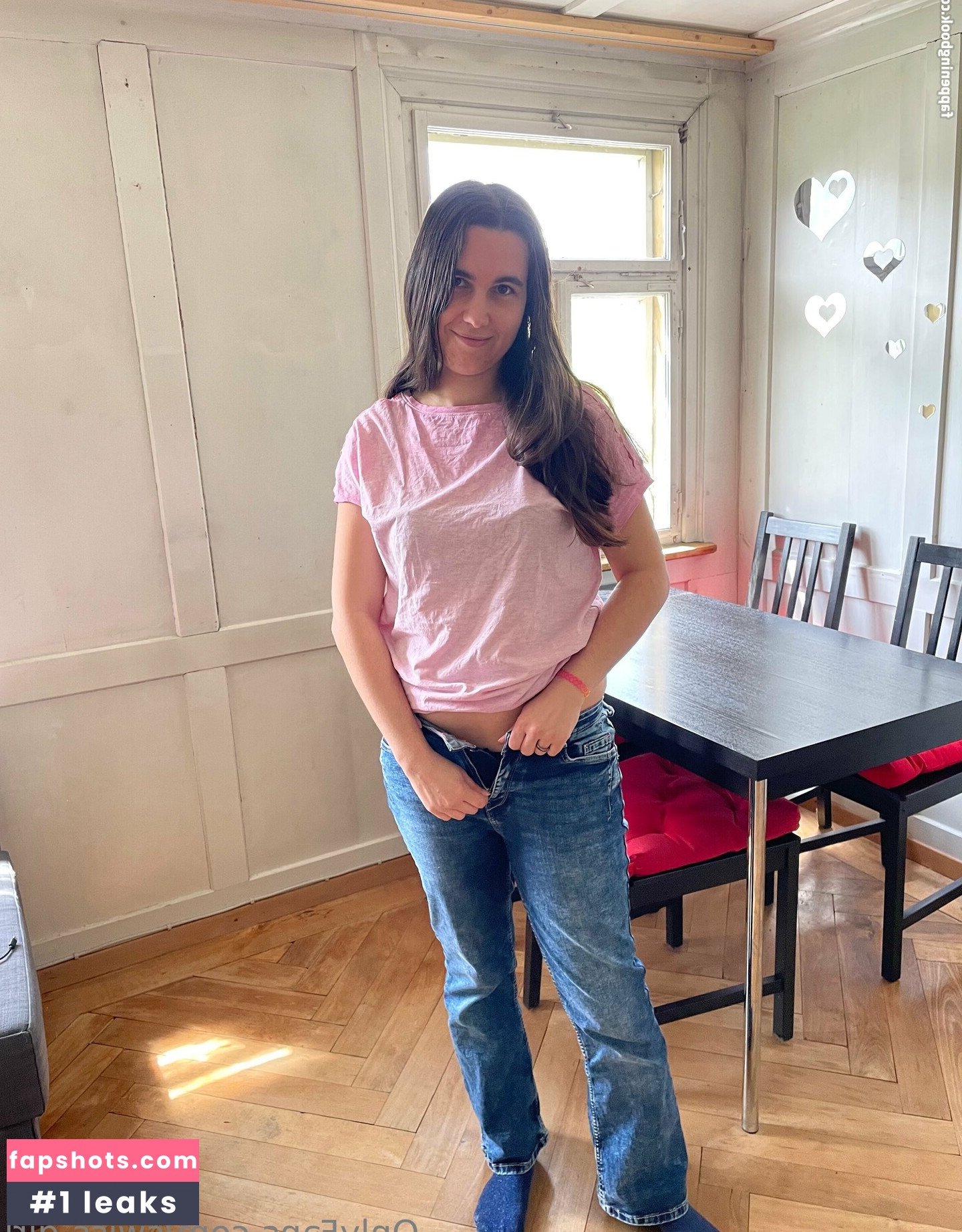 swiss-girl-vanessa gallery photo #4