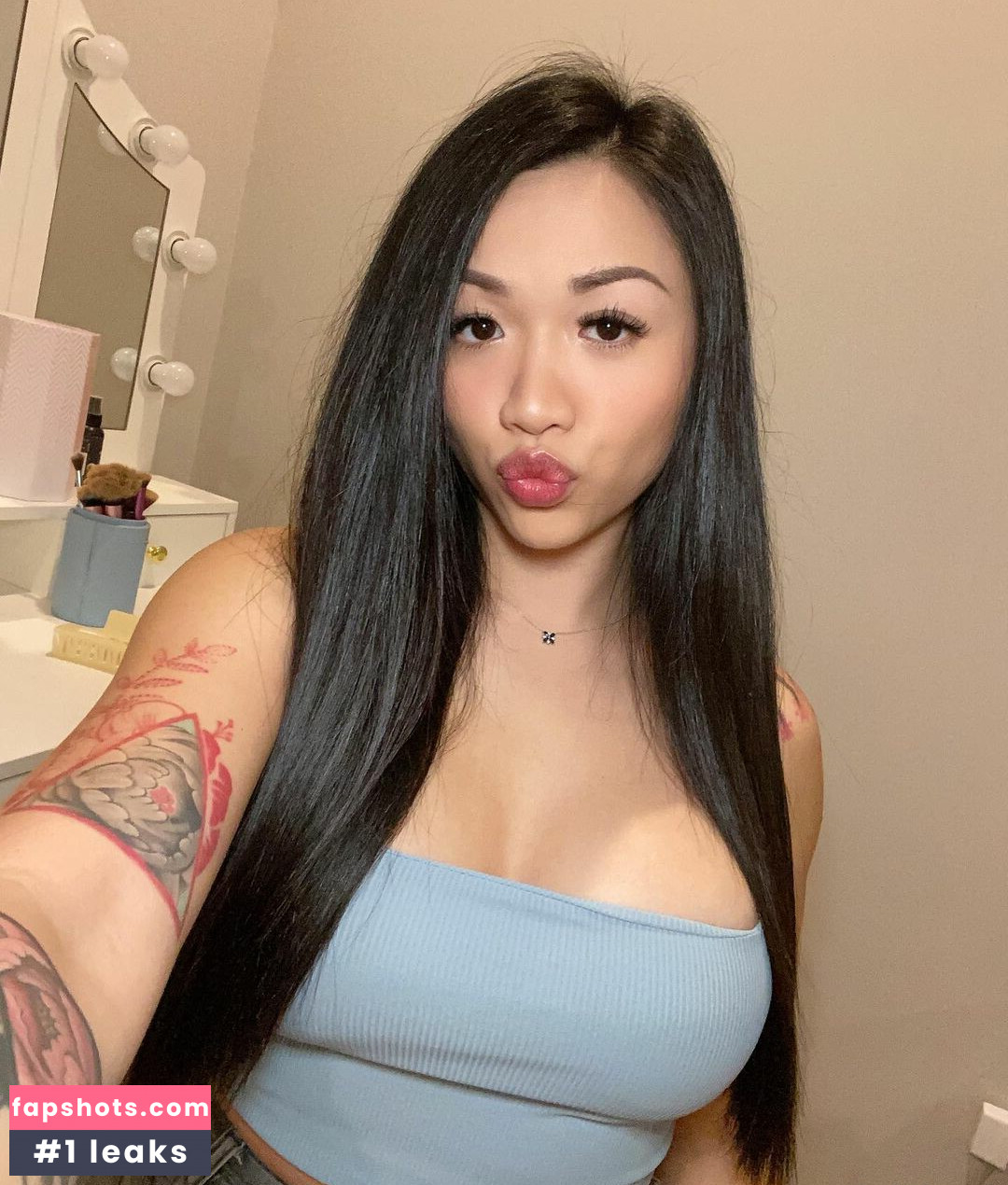 swoleotaku gallery photo #9