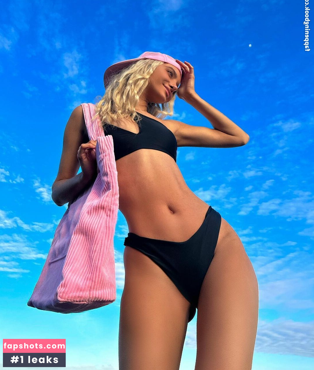 Sydney Algeri gallery photo #5