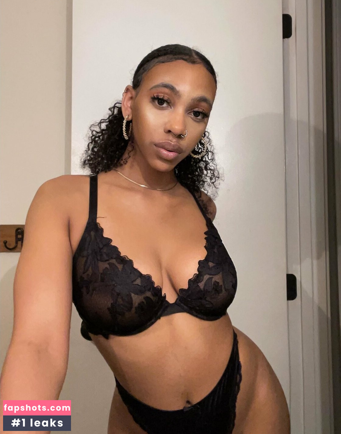 Sydney Celeste gallery photo #5