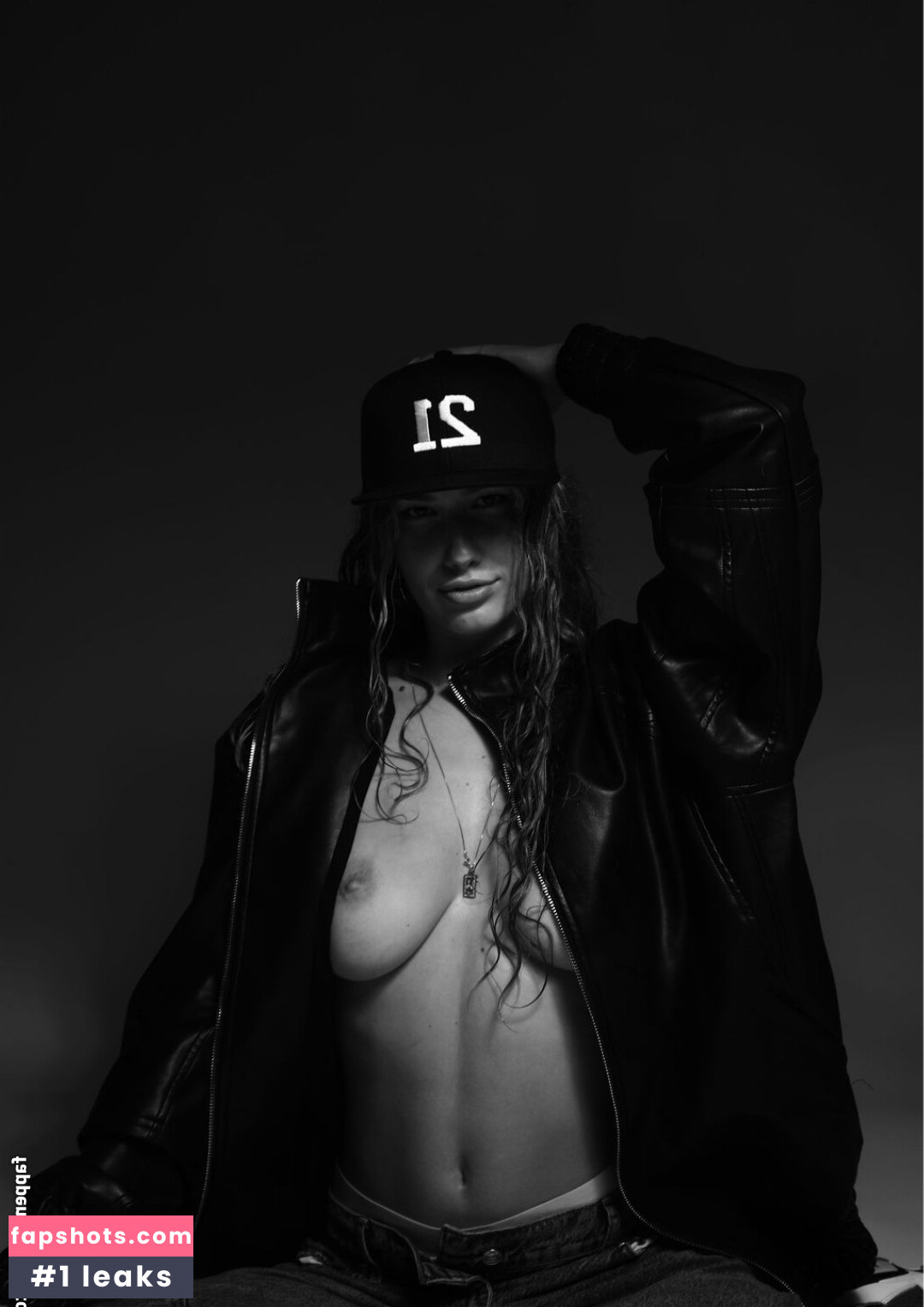 Sydney May gallery photo #2