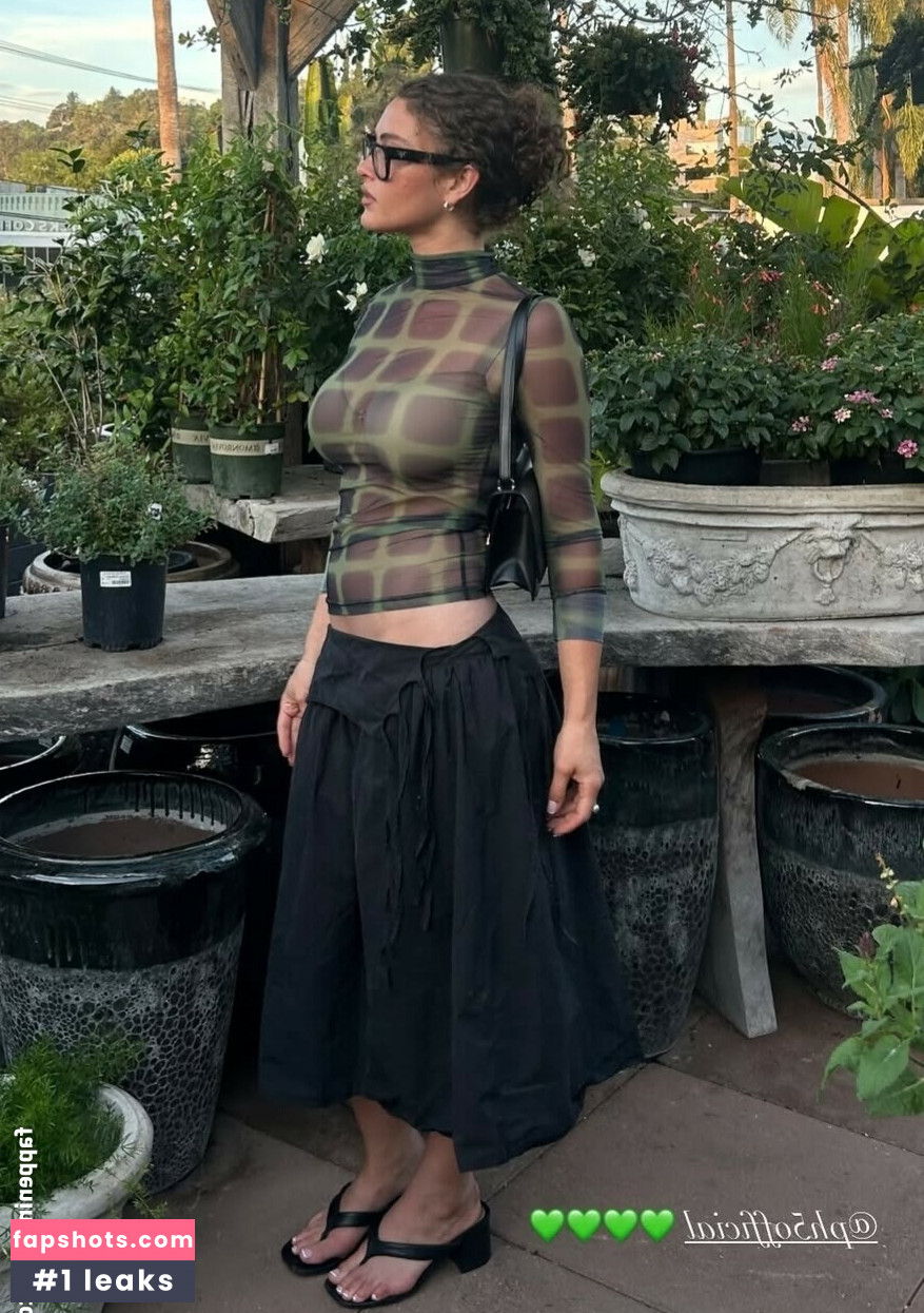 Sydney Melman gallery photo #2