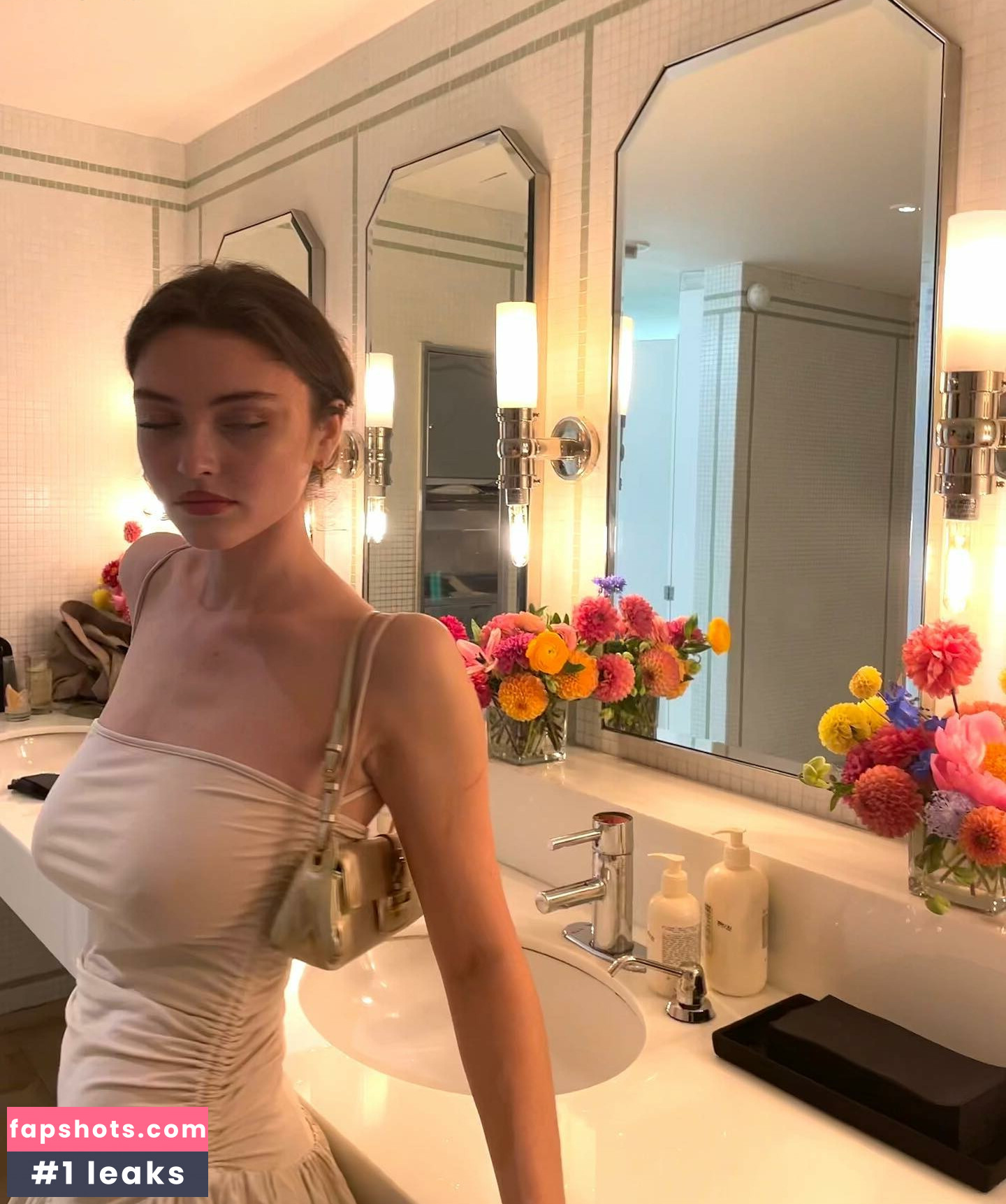 Sydney Melman gallery photo #33