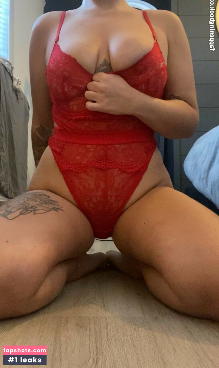 Sydney Rae gallery photo #23