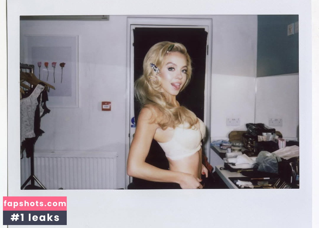 Sydney Sweeney gallery photo #21