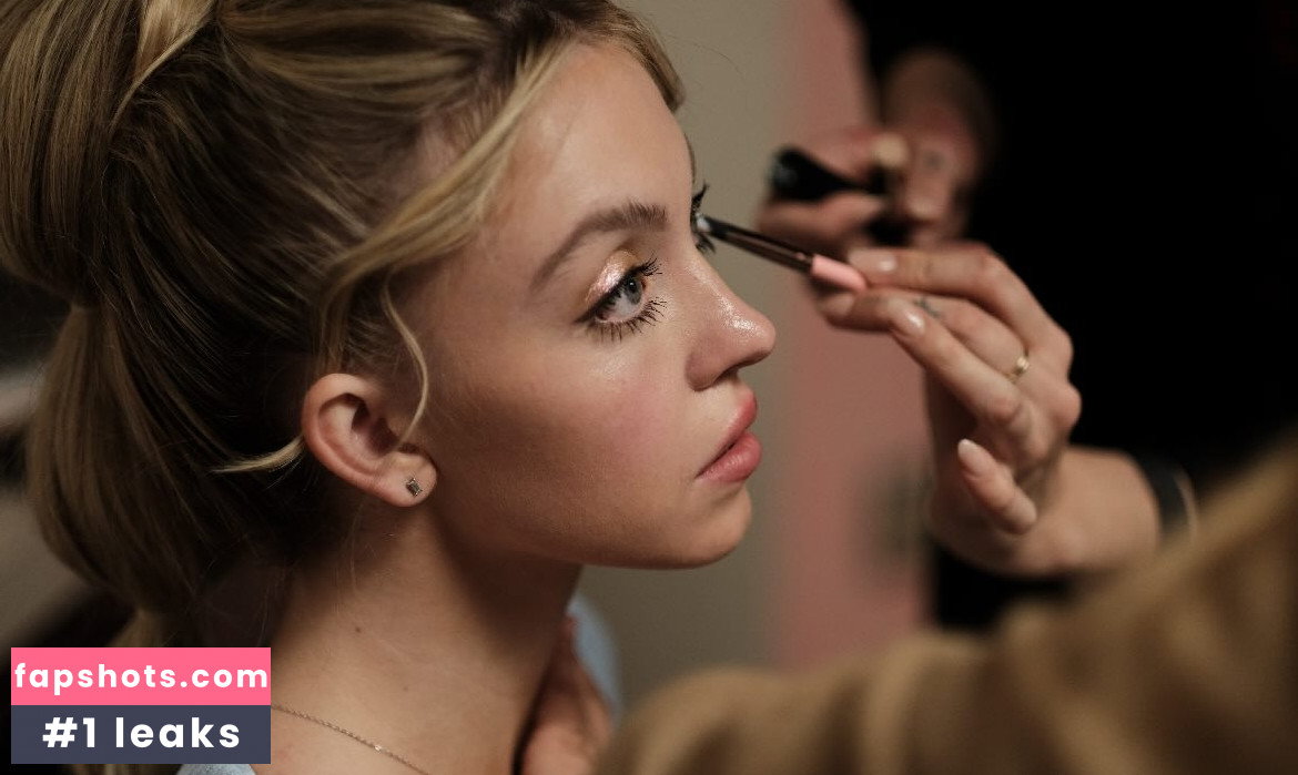 Sydney Sweeney gallery photo #42