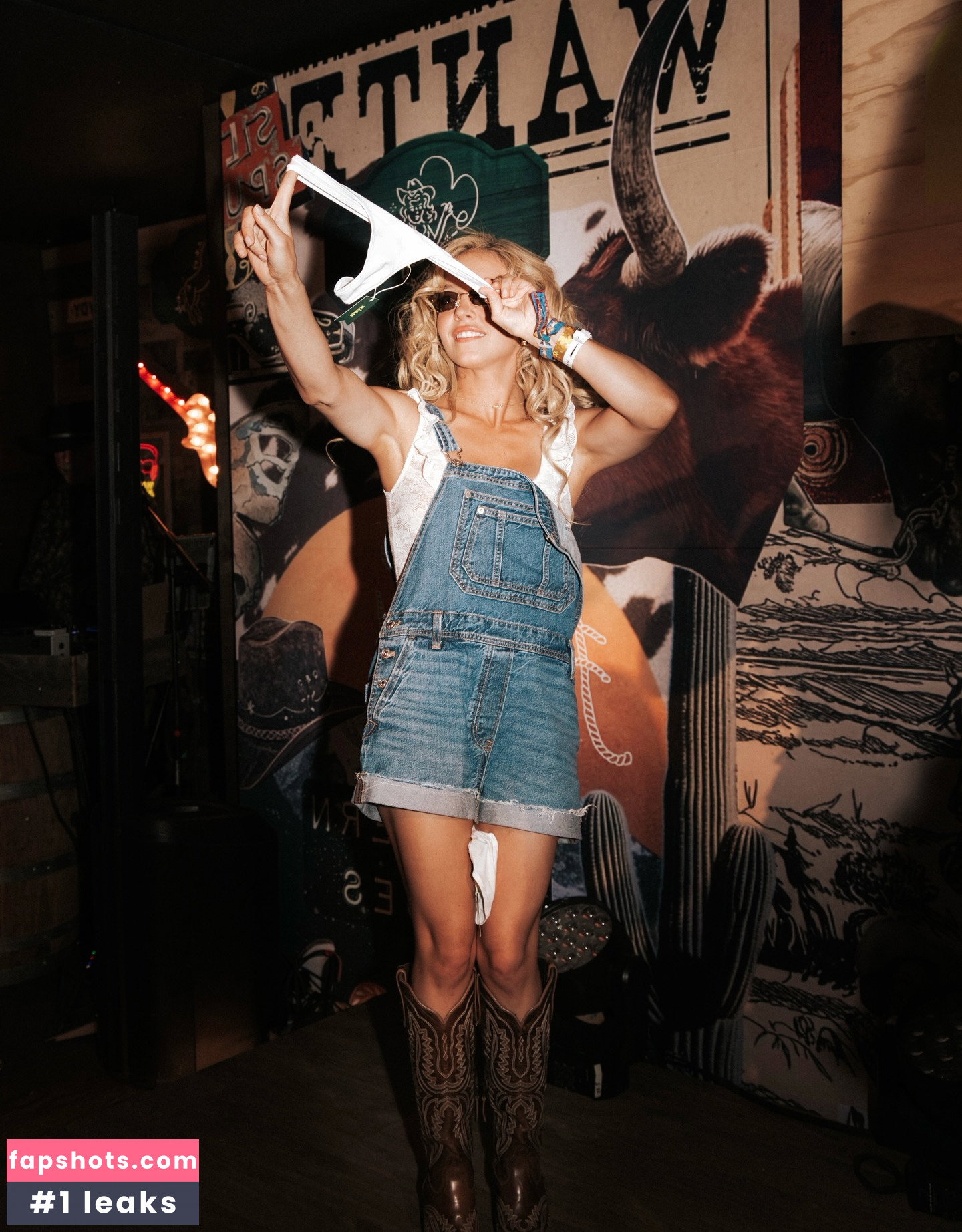Sydney Sweeney gallery photo #100