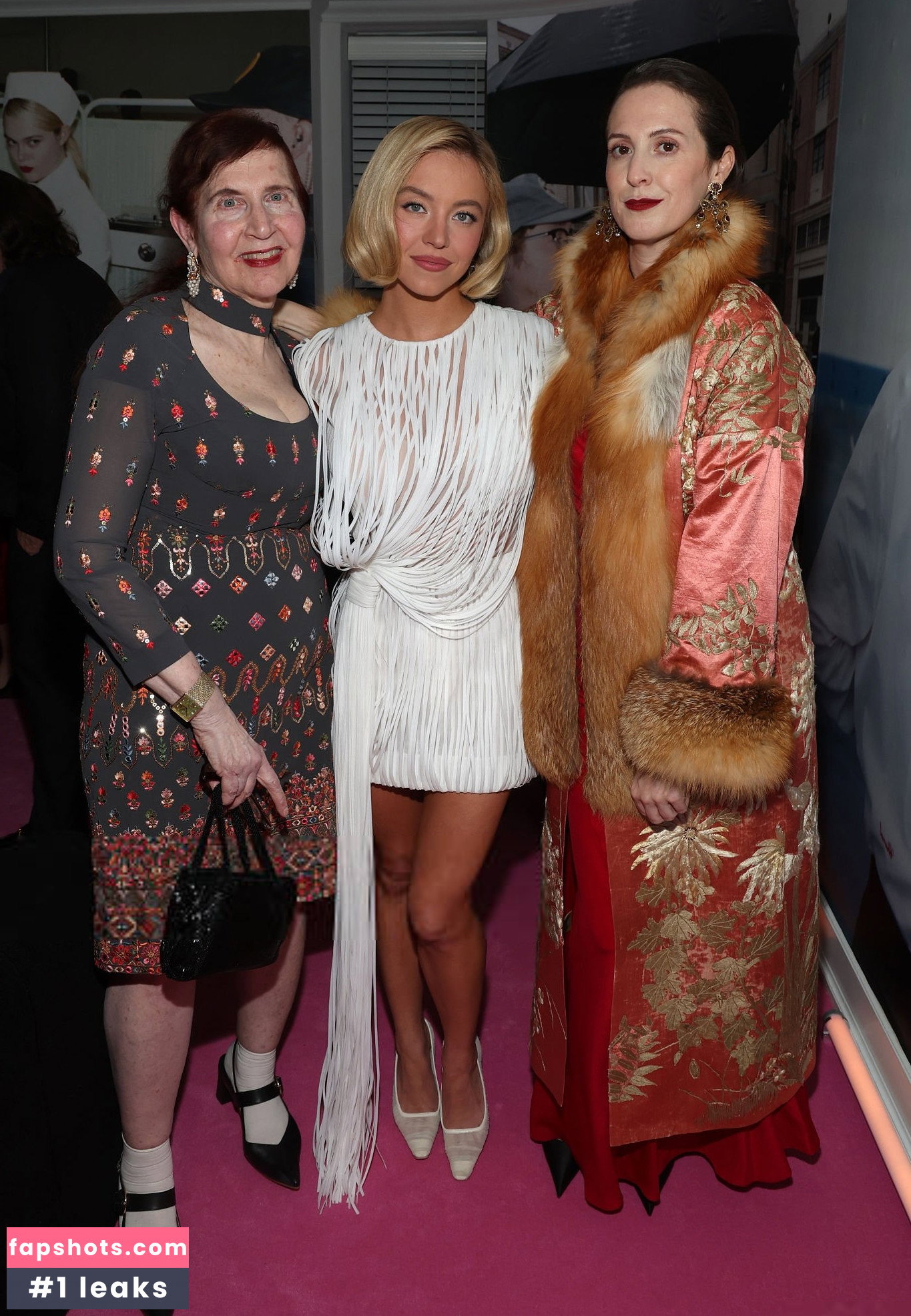 Sydney Sweeney gallery photo #176