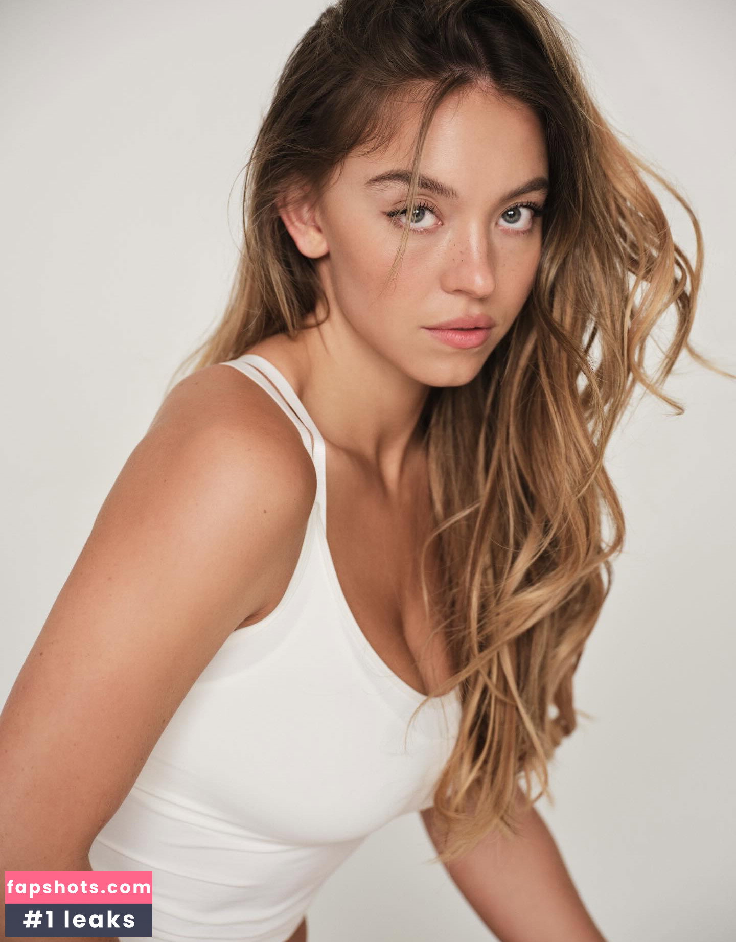 Sydney Sweeney gallery photo #639