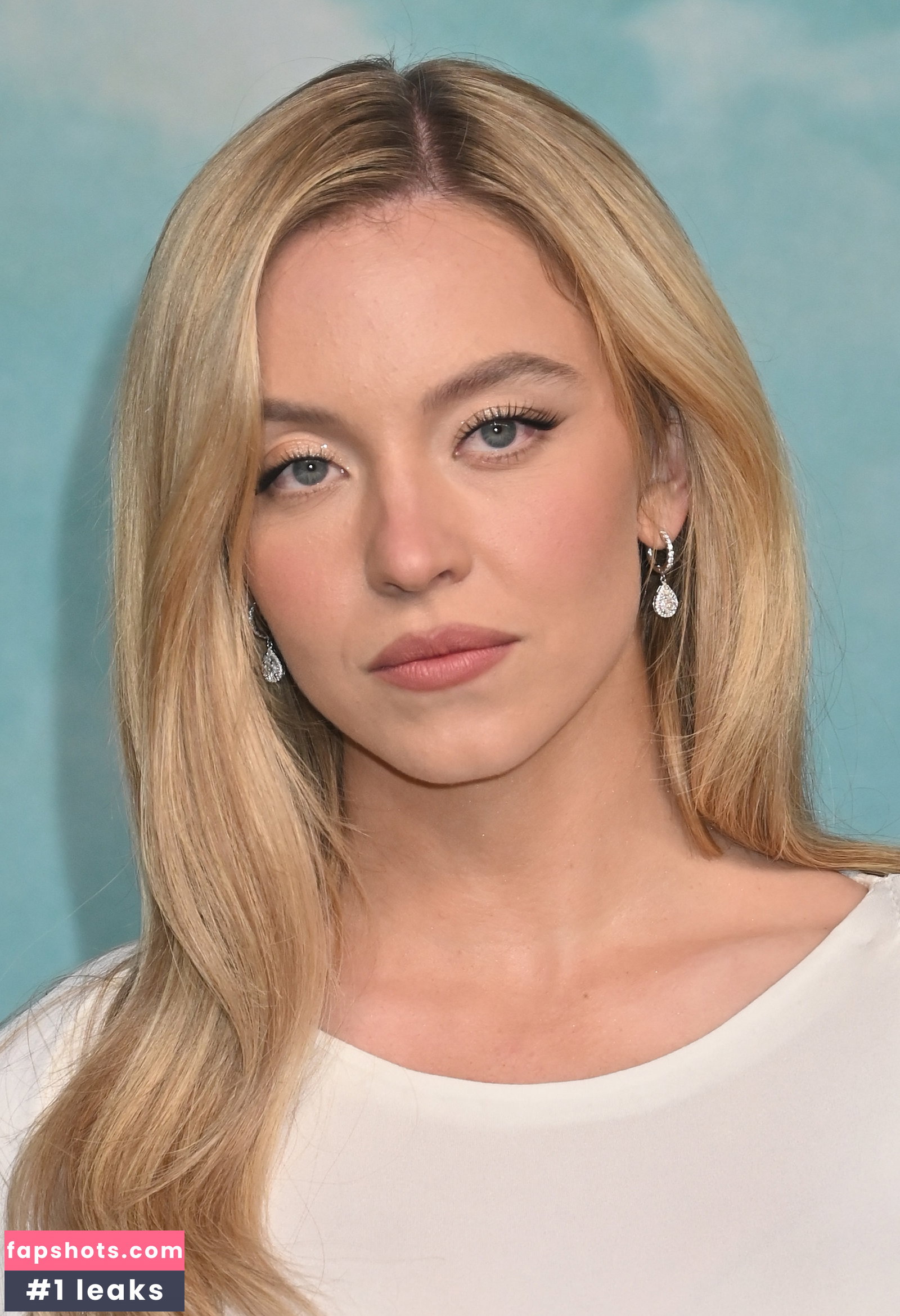Sydney Sweeney gallery photo #680