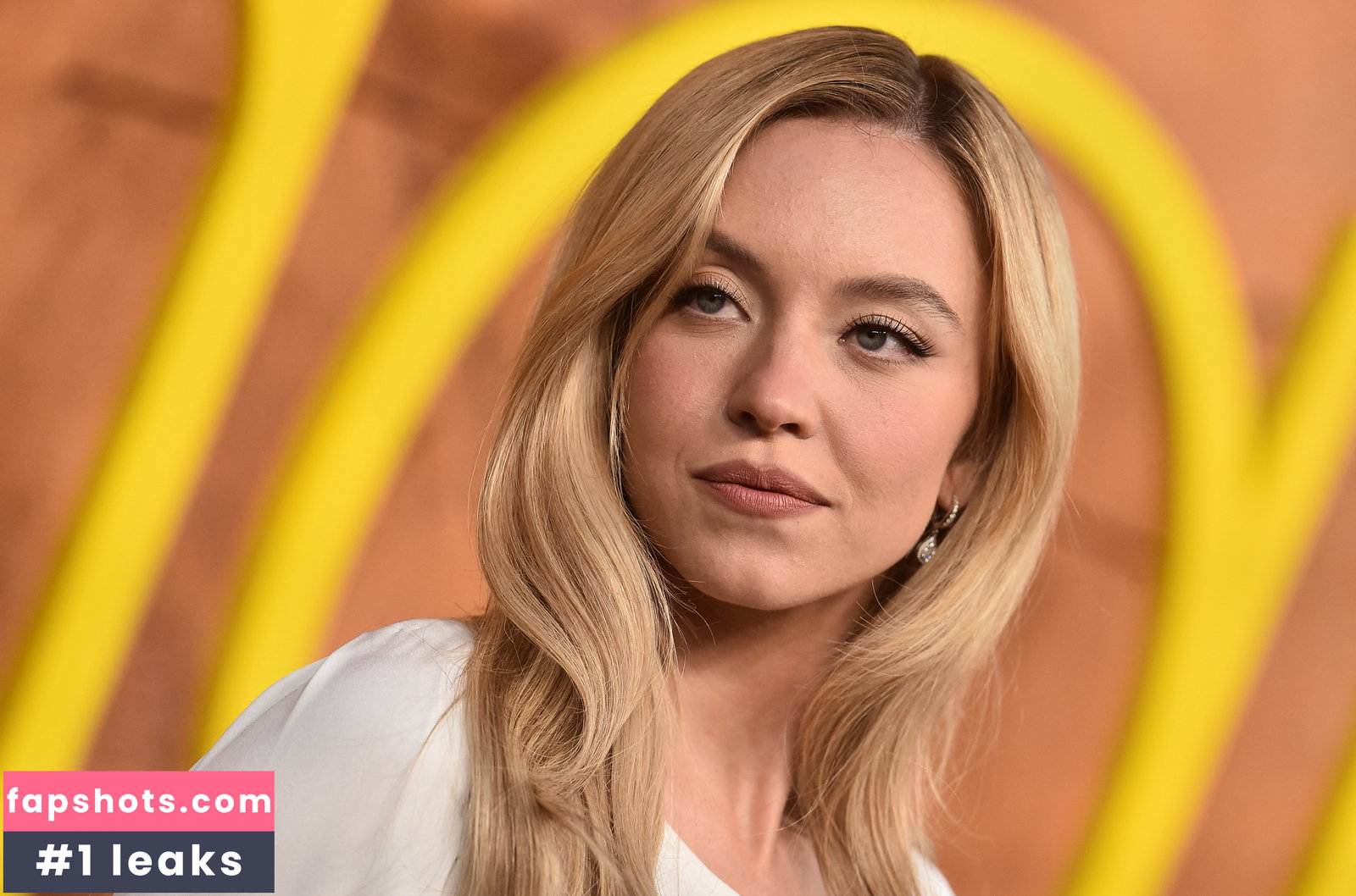 Sydney Sweeney gallery photo #691