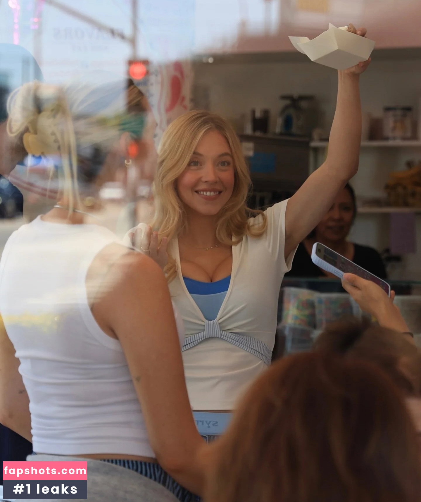 Sydney Sweeney gallery photo #784