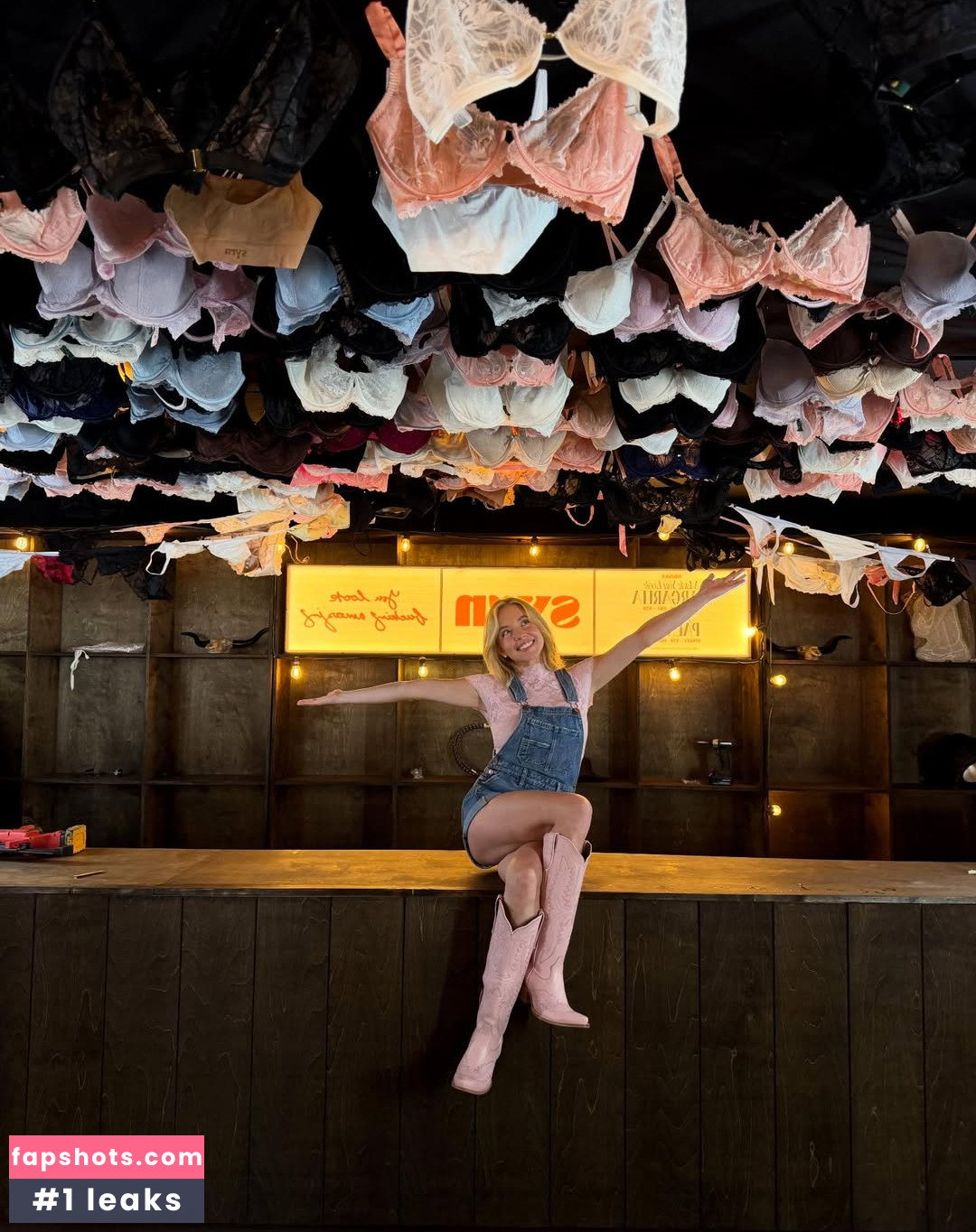 Sydney Sweeney gallery photo #793