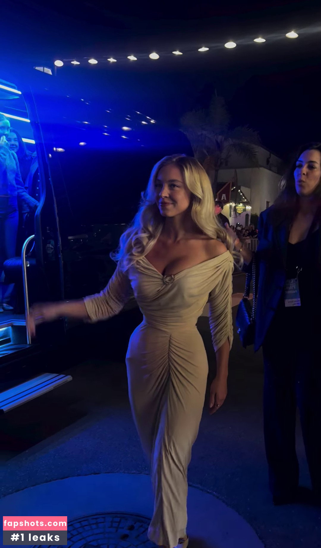 Sydney Sweeney gallery photo #918
