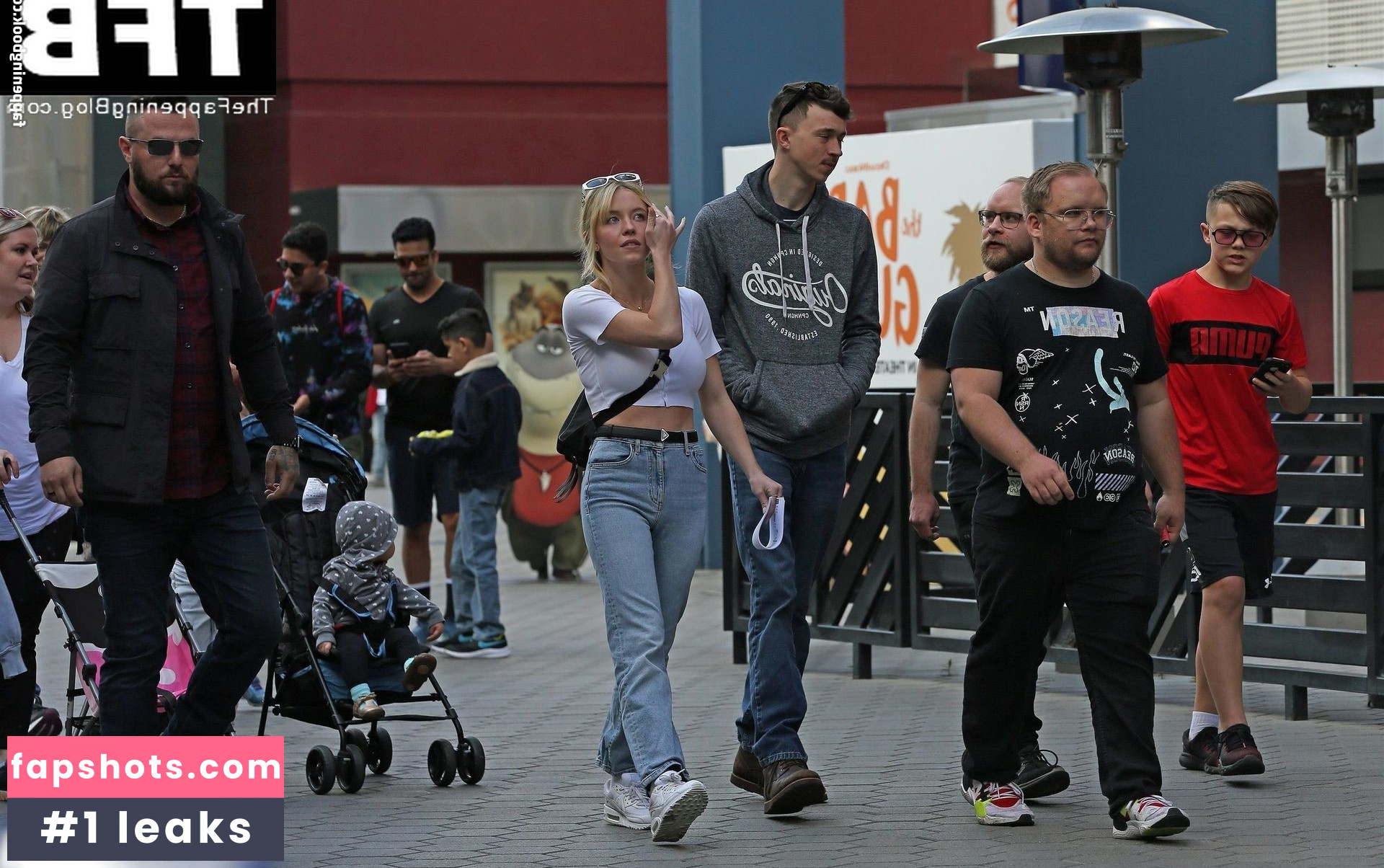 Sydney Sweeney gallery photo #5880