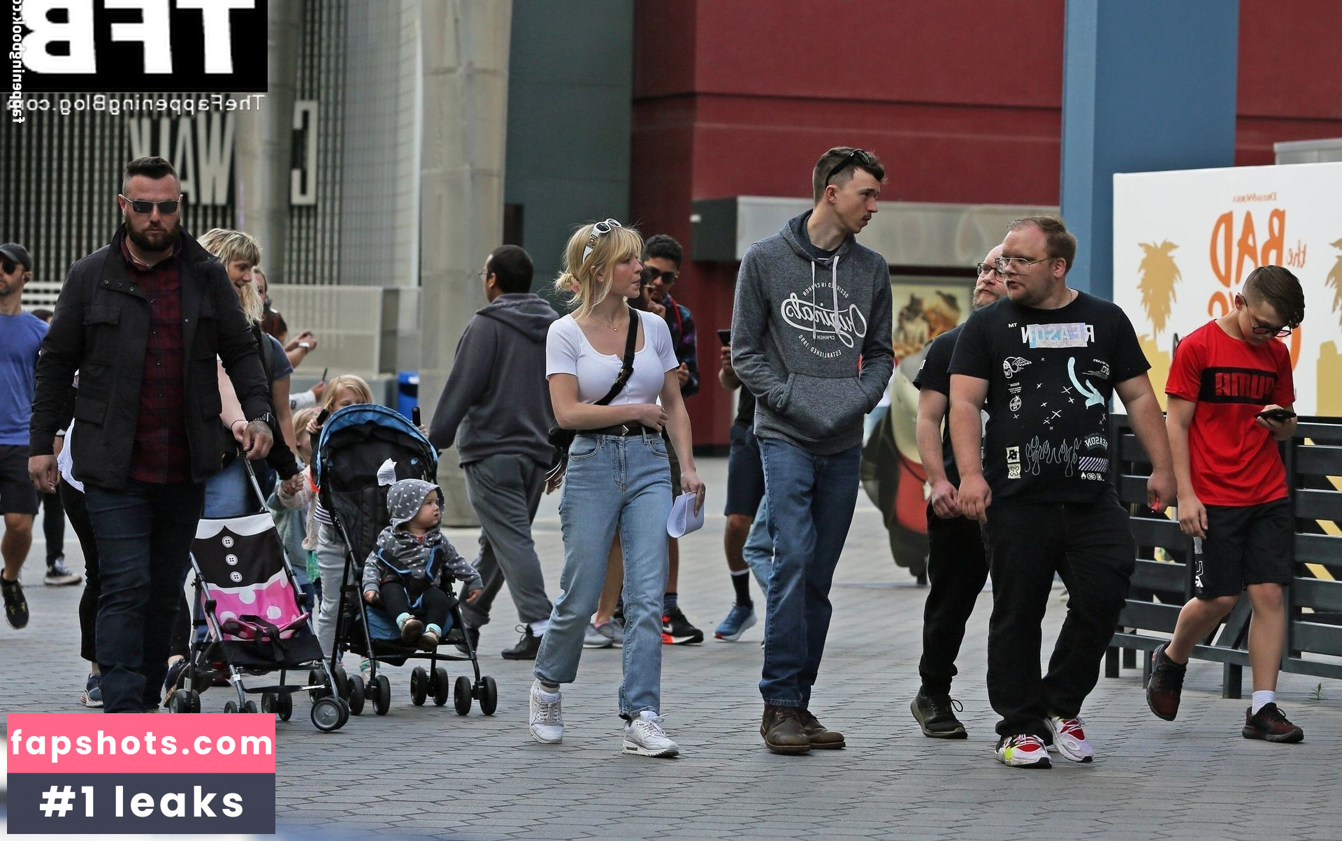 Sydney Sweeney gallery photo #5883