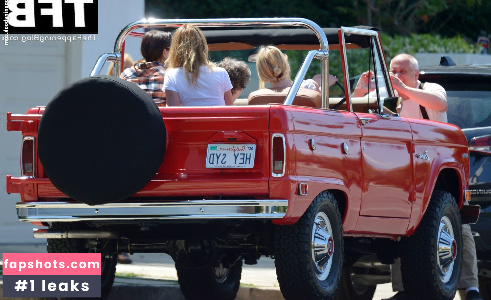 Sydney Sweeney gallery photo #5910