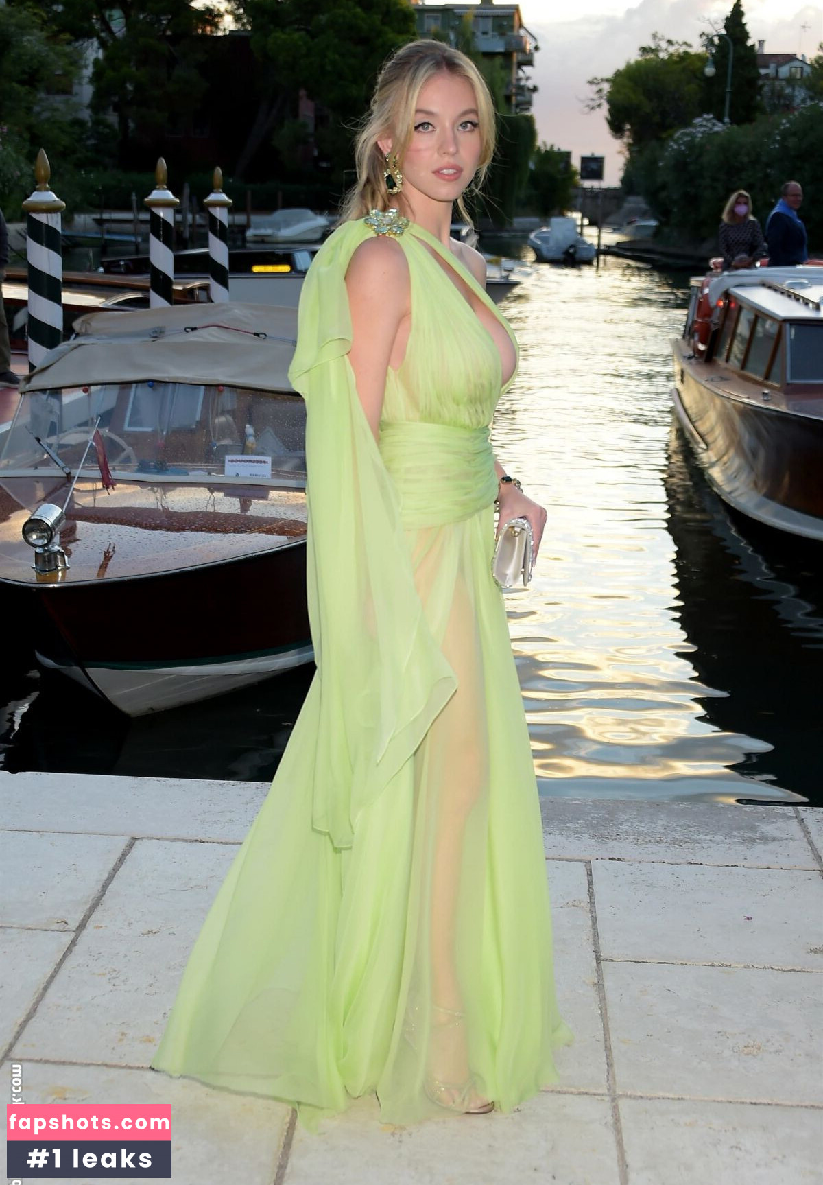 Sydney Sweeney gallery photo #5961