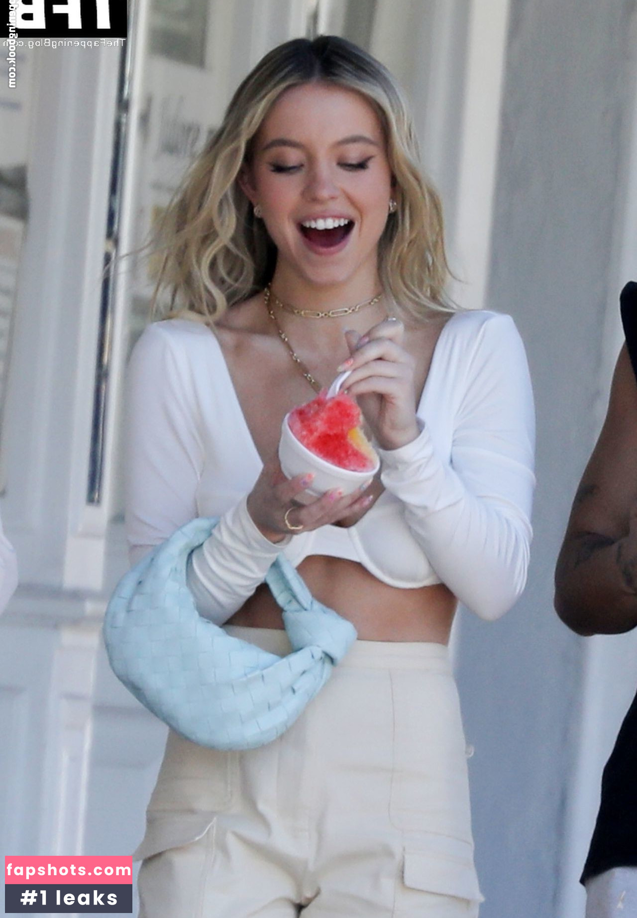 Sydney Sweeney gallery photo #6299