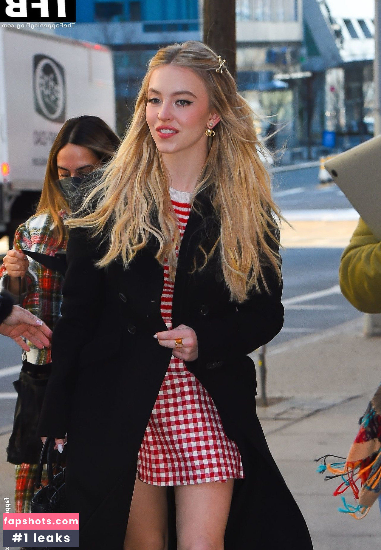 Sydney Sweeney gallery photo #6343