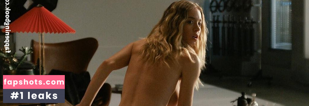 Sydney Sweeney gallery photo #6614