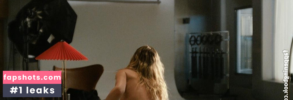 Sydney Sweeney gallery photo #6615