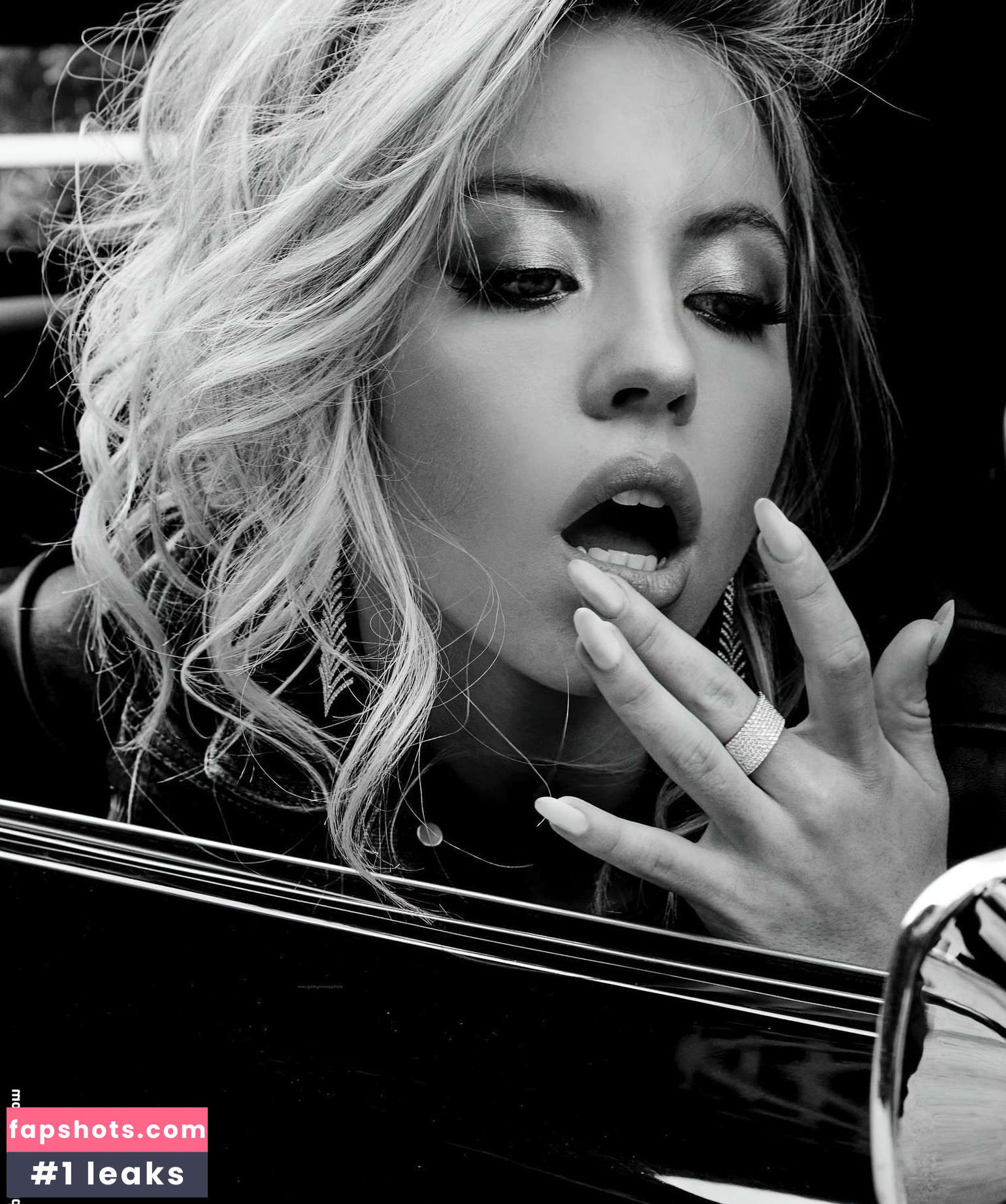 Sydney Sweeney gallery photo #6659