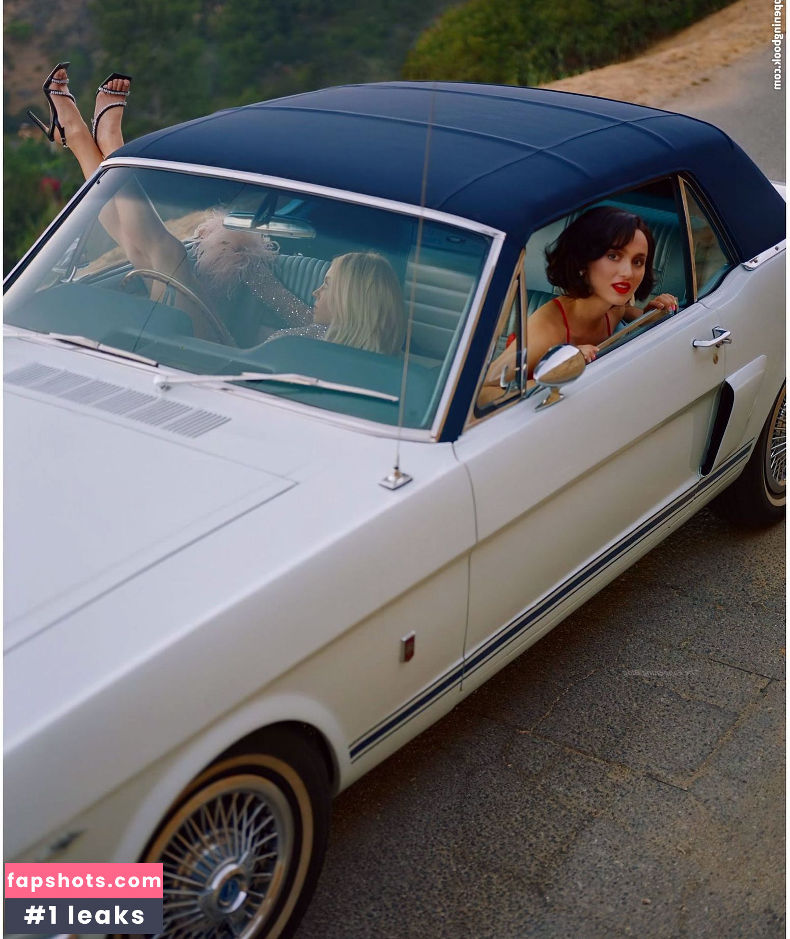 Sydney Sweeney gallery photo #6744