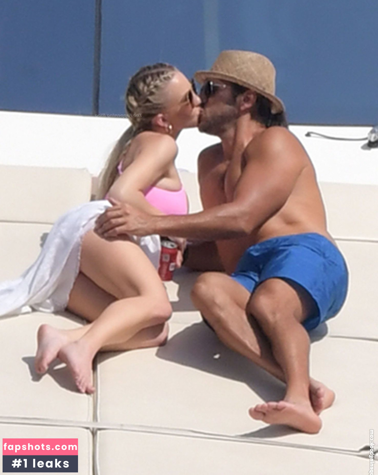 Sydney Sweeney gallery photo #6799