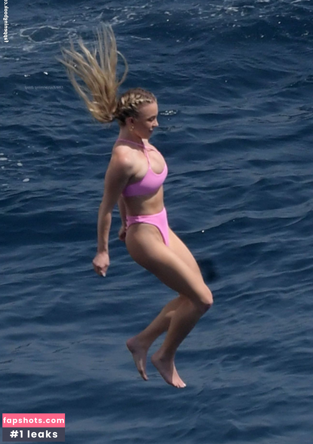 Sydney Sweeney gallery photo #6830