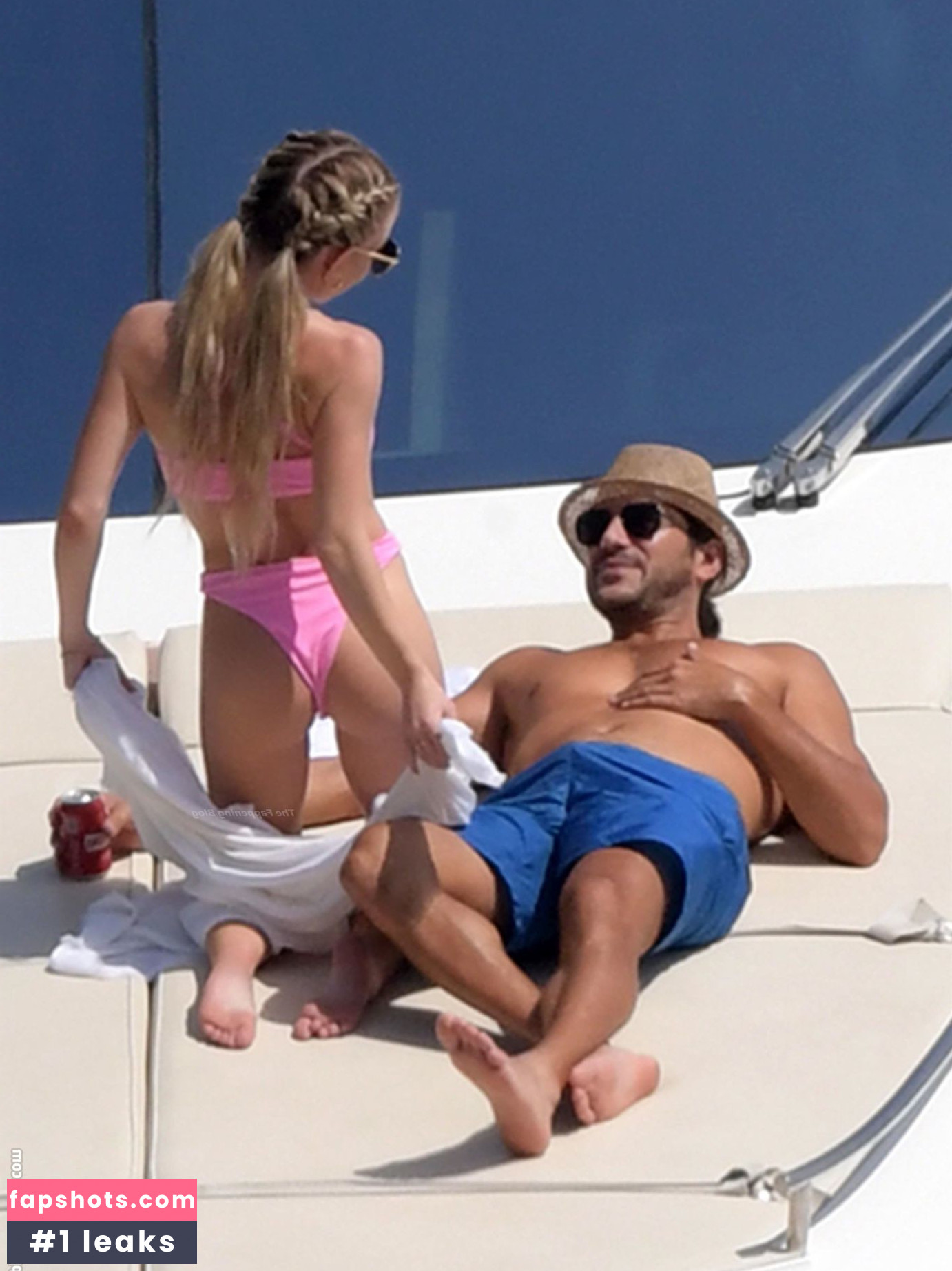 Sydney Sweeney gallery photo #6858