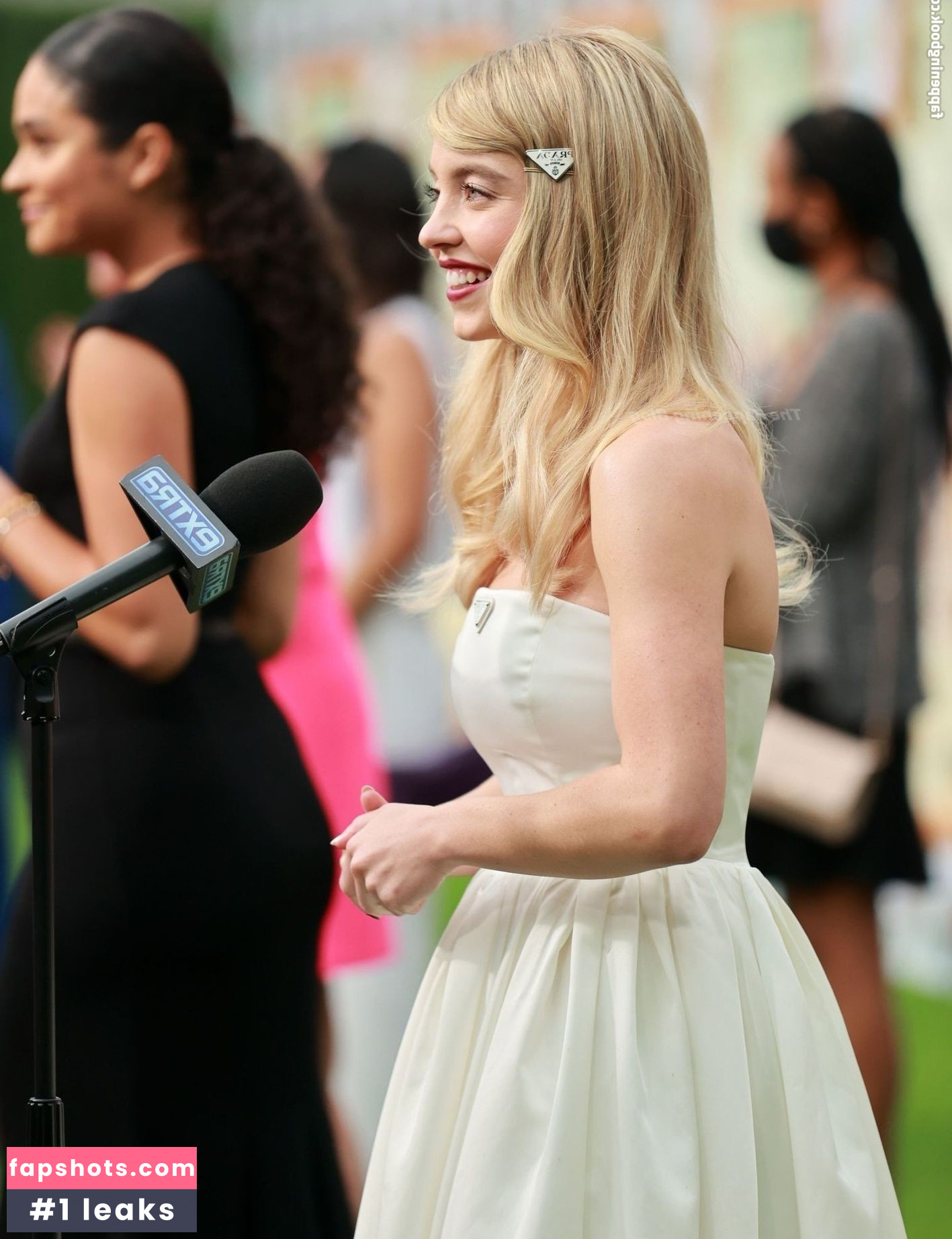 Sydney Sweeney gallery photo #6874