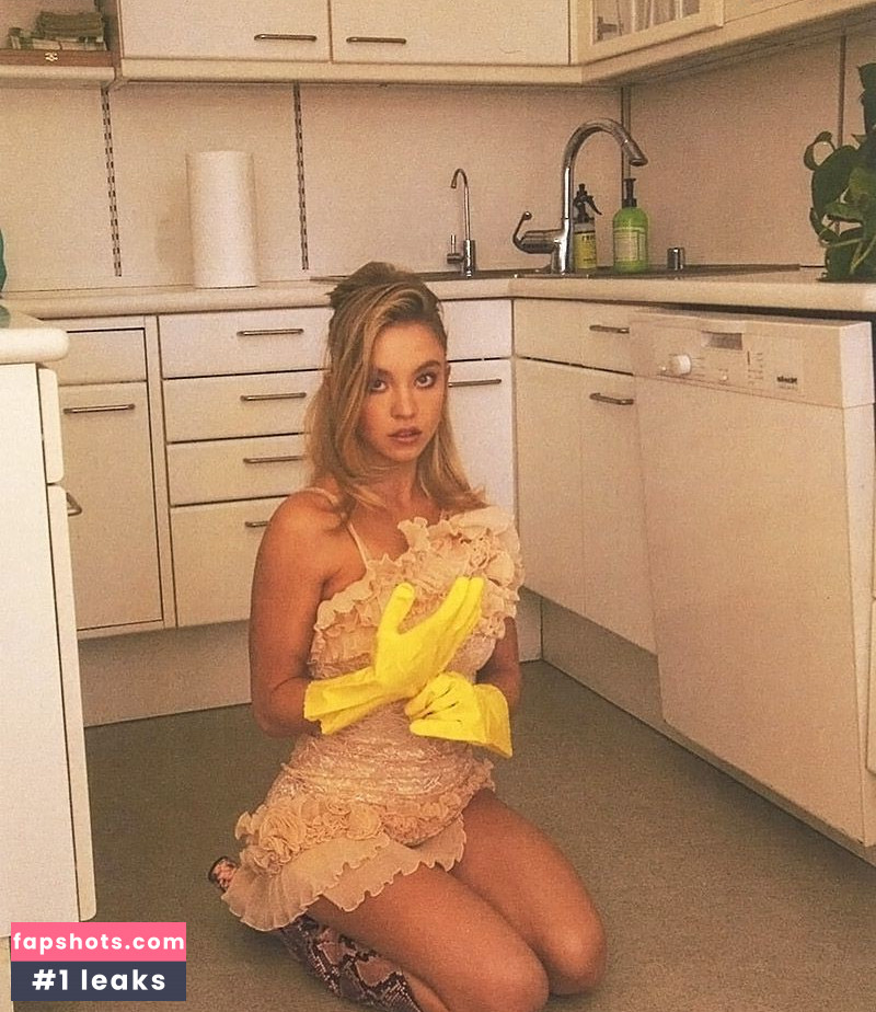 Sydney Sweeney gallery photo #6998